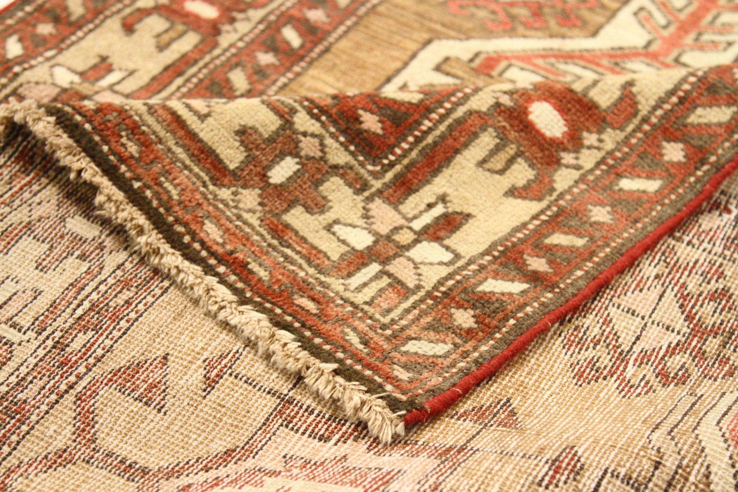 Persischer Aserbaidschanischer kleiner Teppich - Wolle Elfenbein Rot Taupe 73547 (Asiatisch) im Angebot