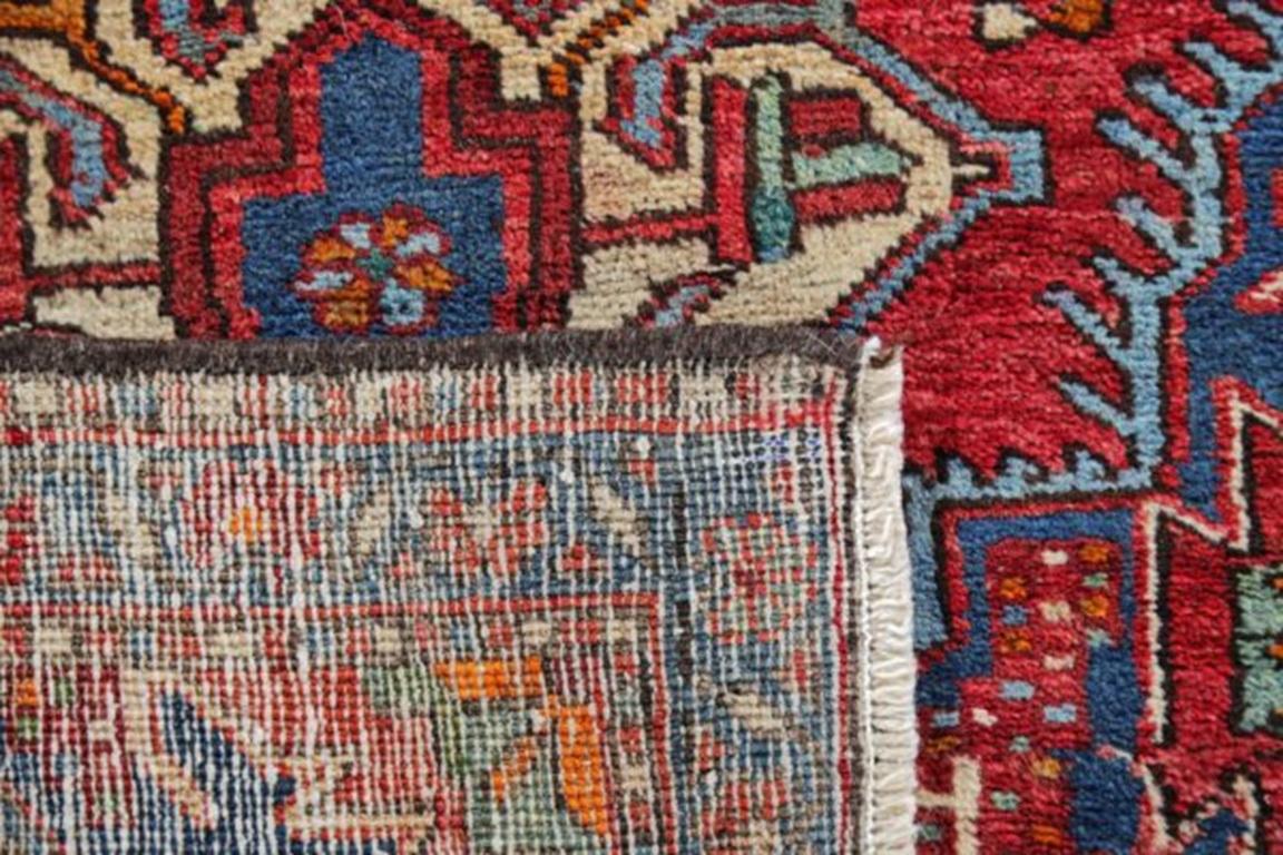 Persischer Aserbaidschanischer kleiner Teppich um 1910 - Wolle Blau Elfenbein Rot Design - 91194 (20. Jahrhundert) im Angebot