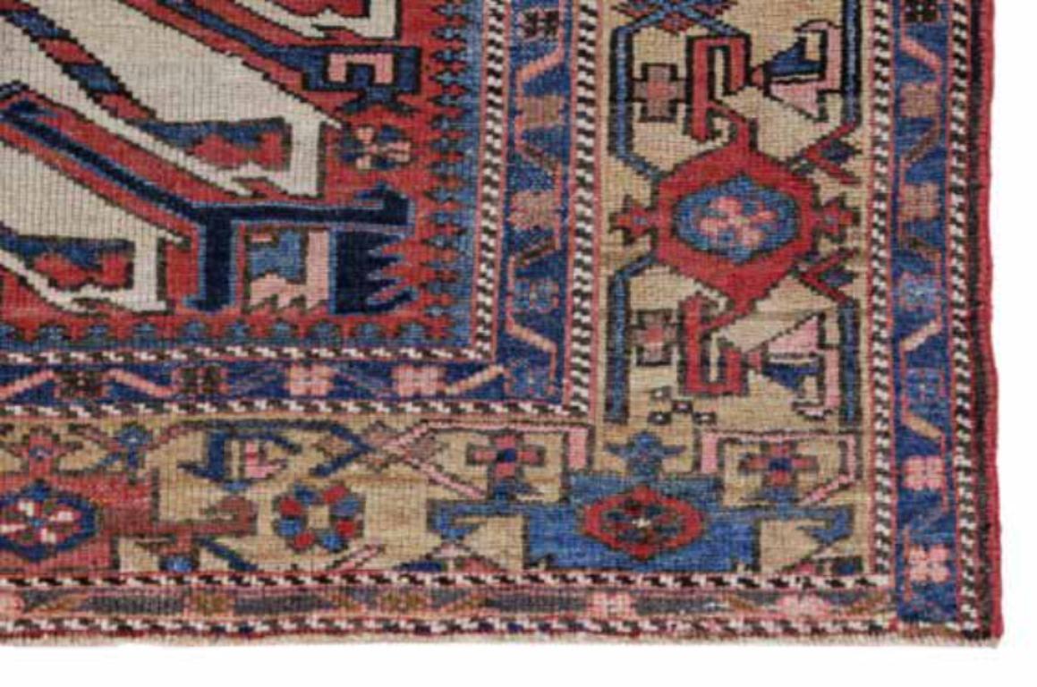 XX secolo Tappeto persiano Azerbaijan Small Design 1910 circa - Lana blu avorio rosso - 91322 in vendita