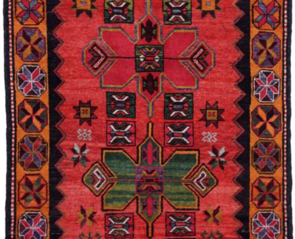 Persisch Aserbaidschan Kleiner Teppich CIRCA 1910 - Wolle Braun Grün Orange Design - 91624 im Zustand „Hervorragend“ im Angebot in Dallas, TX