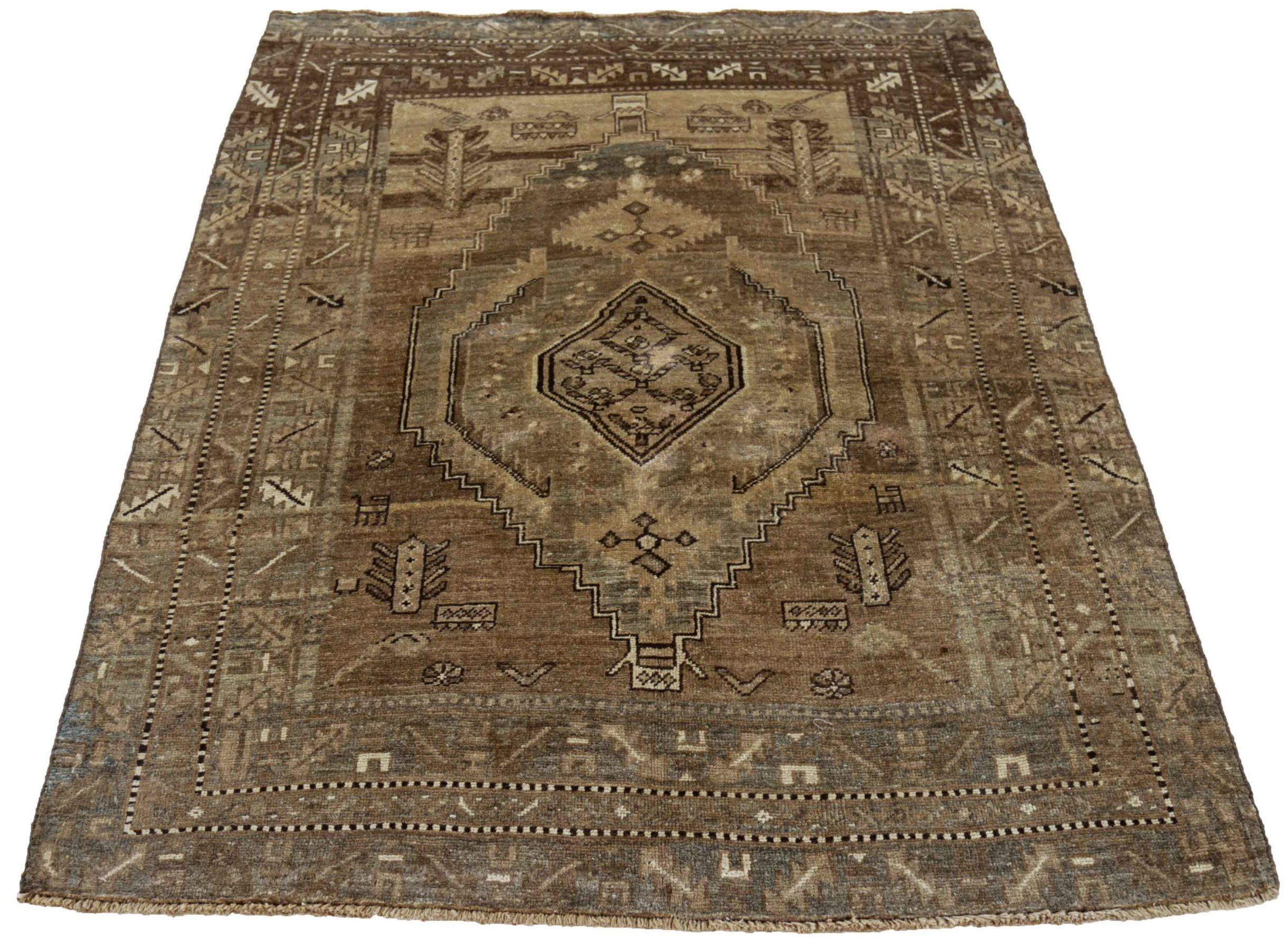 Entdecken Sie die Eleganz des persischen Aserbaidschans mit dem kleinen Teppich von CIRCA 1910. Dieses exklusive Design aus Wolle und Braun-Elfenbein ist perfekt, um Ihren Raum zu verschönern.