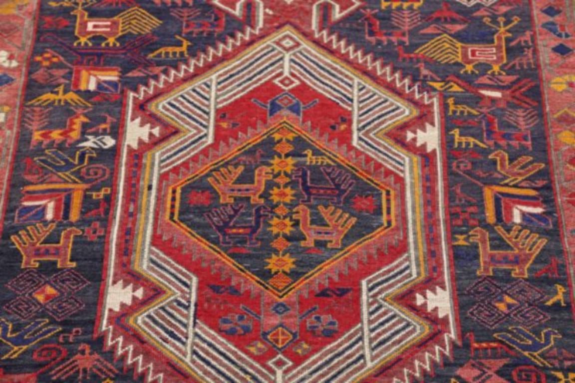 Persisch Aserbaidschan Kleiner Teppich CIRCA 1910 - Wolle Marineblau Rosa Rot Gelb - 91428 im Zustand „Hervorragend“ im Angebot in Dallas, TX