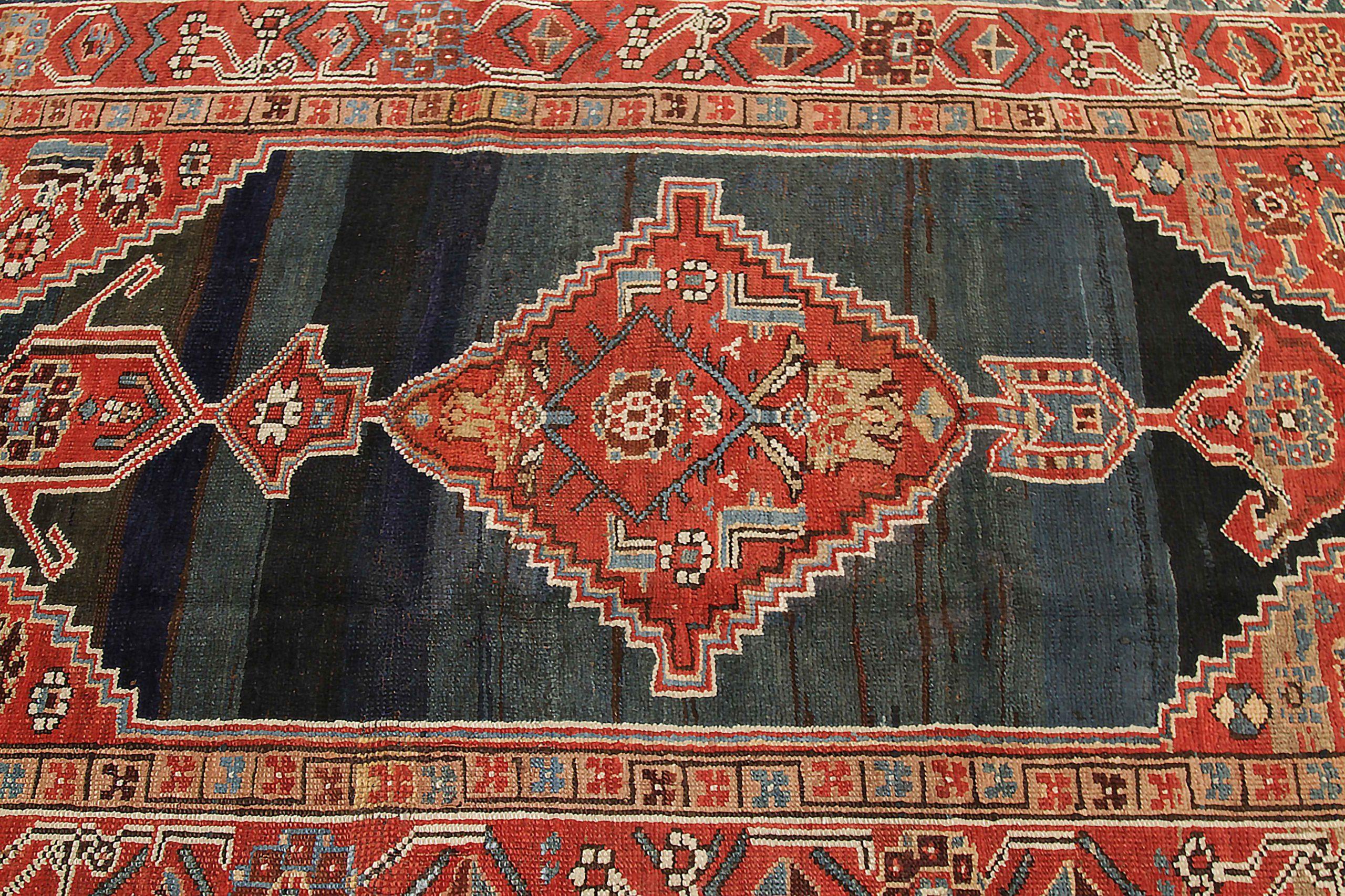 Persischer Aserbaidschanischer kleiner Teppich - Wolle Blau Grau Rot Design - 88795 im Zustand „Hervorragend“ im Angebot in Dallas, TX