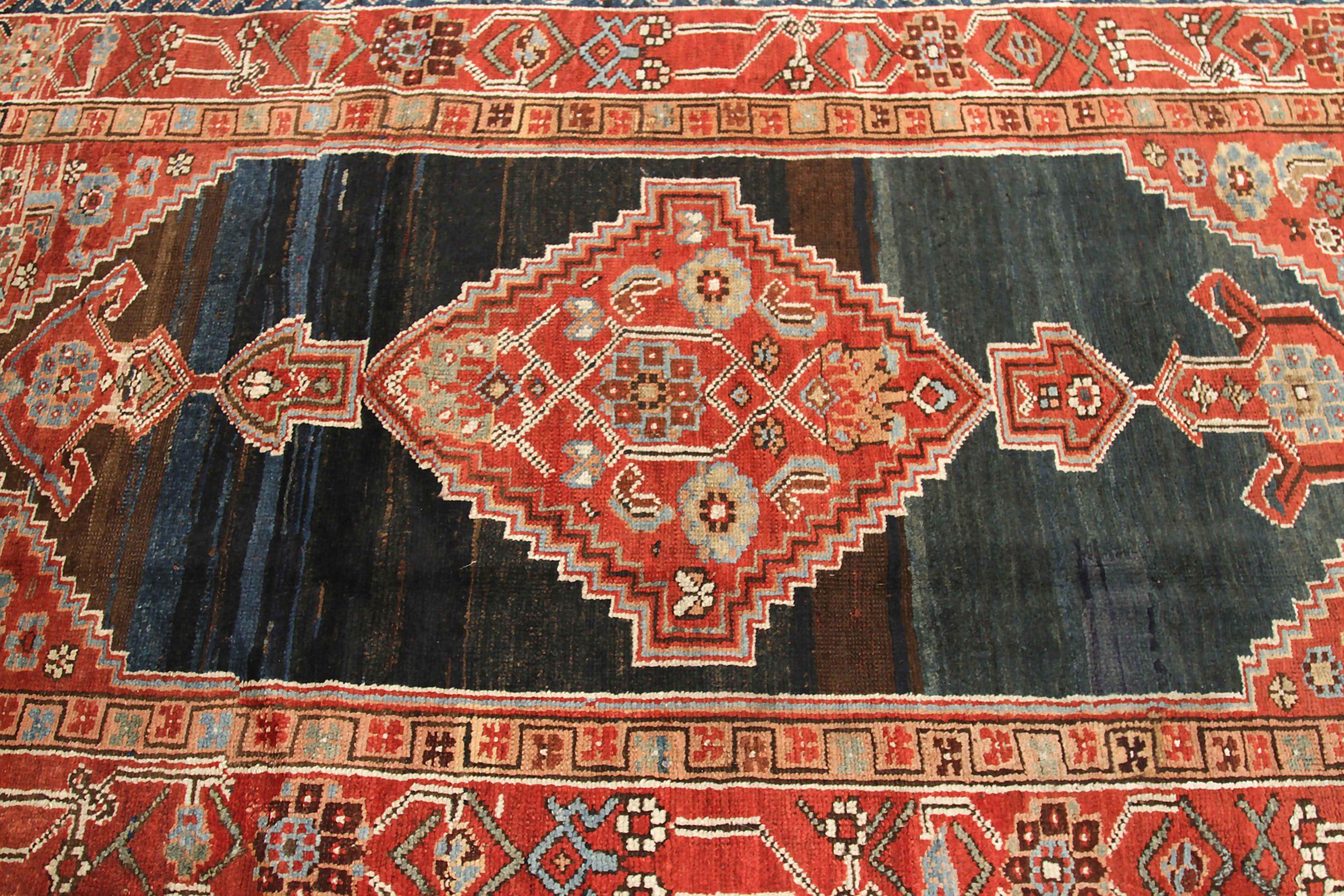 Persischer Aserbaidschanischer kleiner Teppich - Wolle Blau Rot Design - 88796 im Zustand „Hervorragend“ im Angebot in Dallas, TX