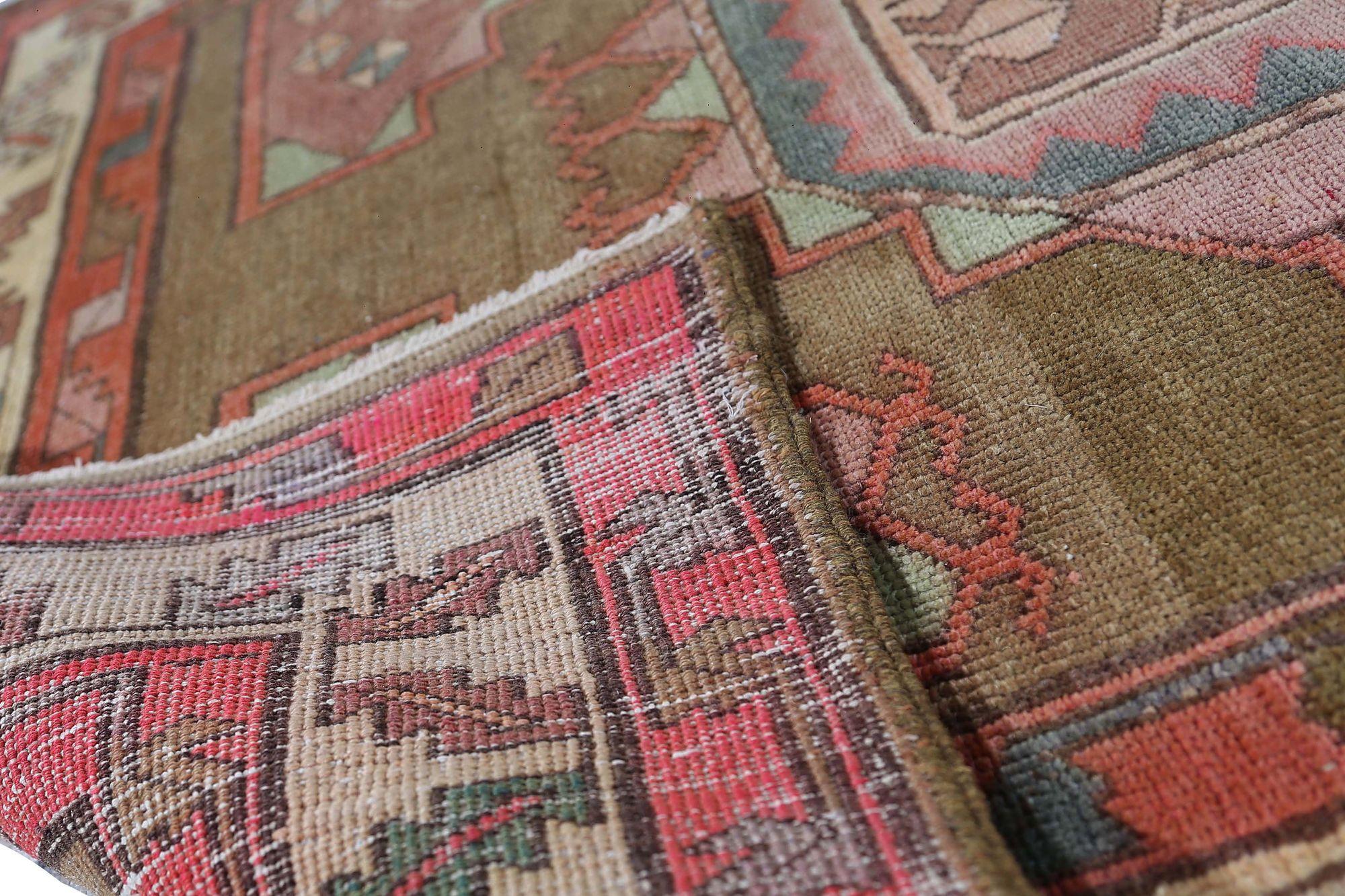 Tappeto persiano Azerbaijan Small Design - Lana Marrone Verde Rosa - 96657 In condizioni ottime in vendita a Dallas, TX