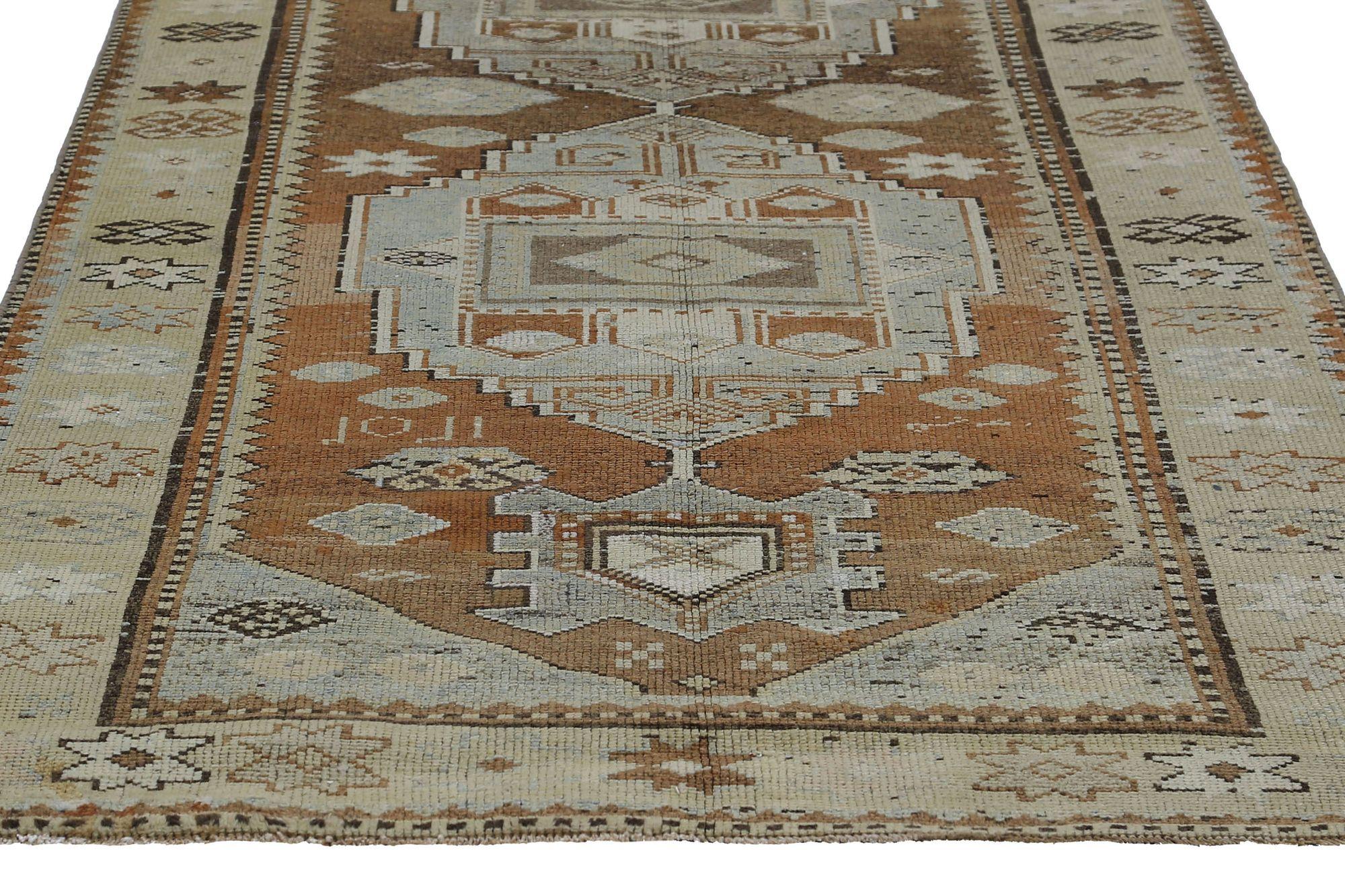 Tappeto persiano Azerbaijan Small - Lana Marrone Avorio Design - 97102 In condizioni ottime in vendita a Dallas, TX