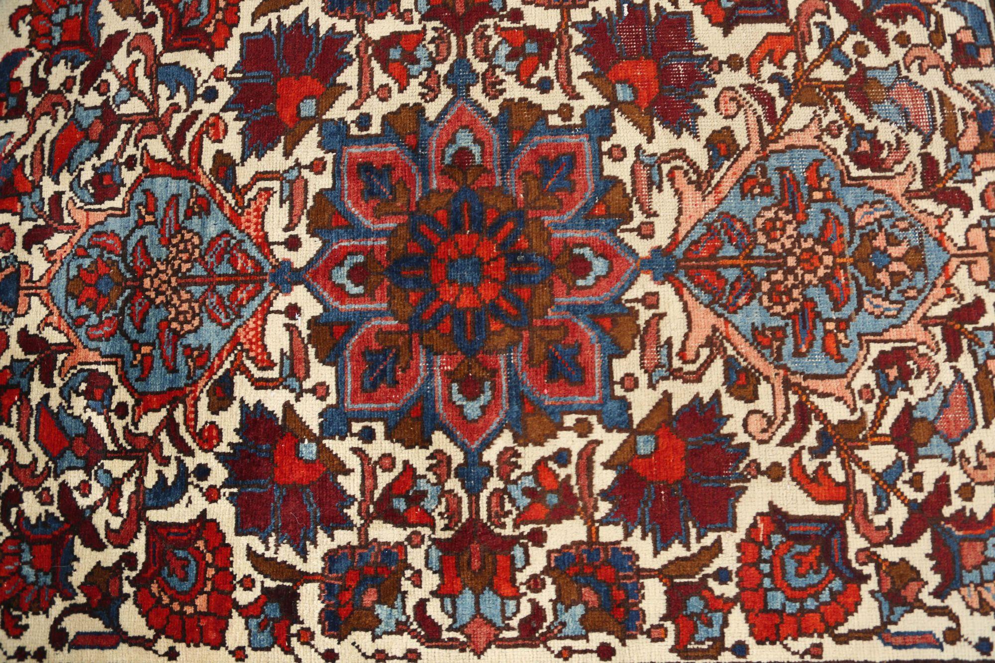 Persischer Aserbaidschanischer kleiner Teppich - Wolle Elfenbein Marineblau Design - 97419 (20. Jahrhundert) im Angebot