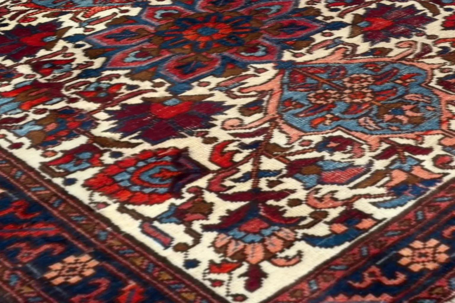 Persian Azerbaijan Small Rug - Wool Ivory Navy Blue Design For Sale 2