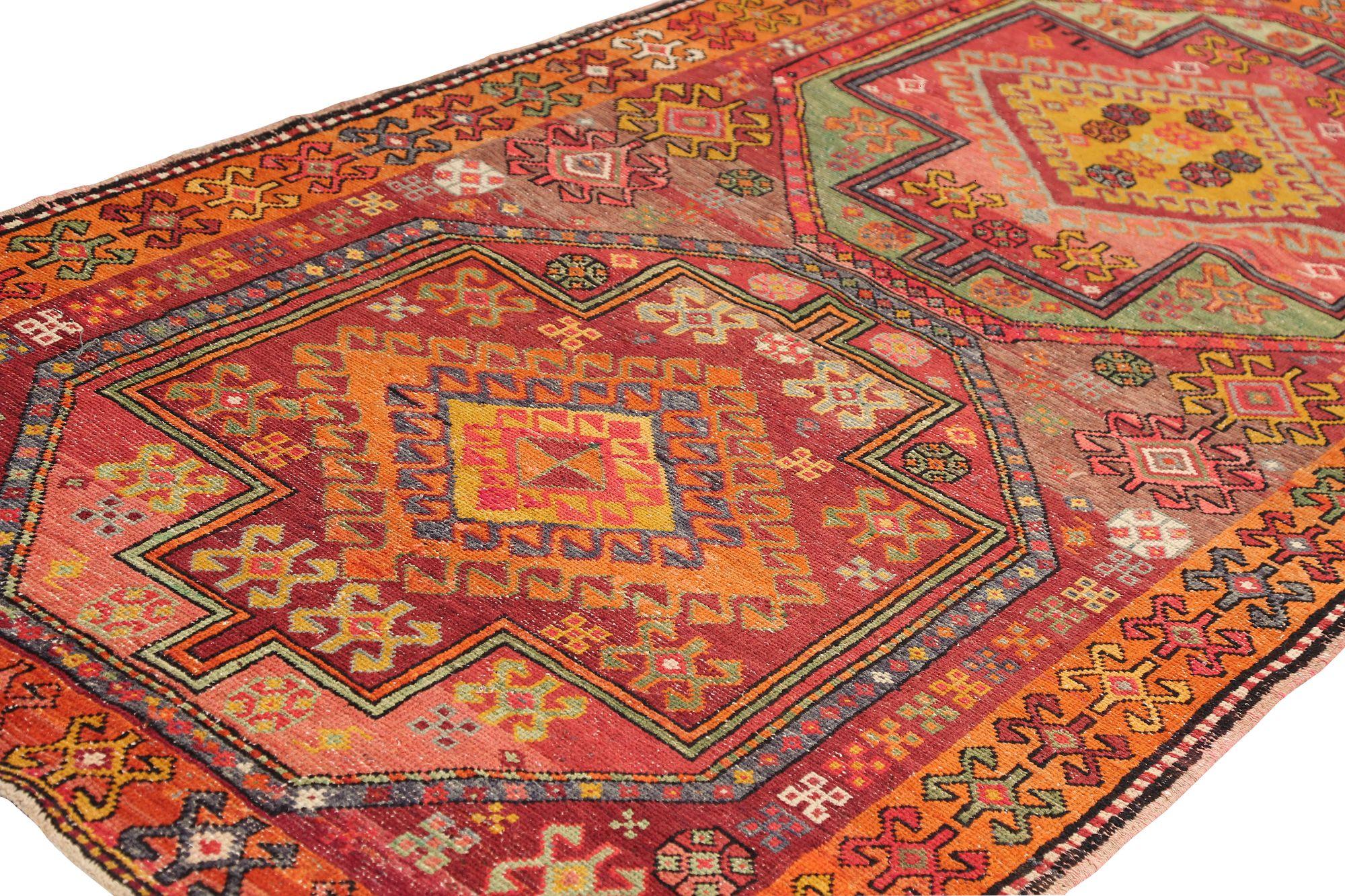 Persischer Aserbaidschan Kleiner Teppich - Wolle Orange Rosa Rot Gelb - 97117 (20. Jahrhundert) im Angebot