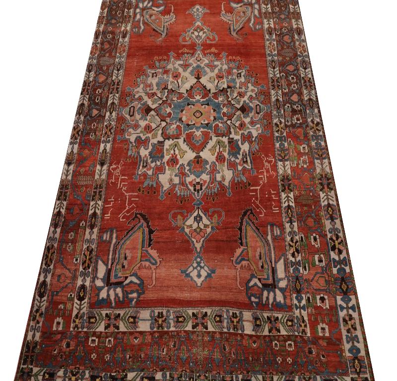 Entdecken Sie die Eleganz der persischen Bachtiari mit Teppichen aus der Zeit um 1880. Dieses exklusive Design aus Wolle und Blau-Elfenbein-Rot ist perfekt, um Ihren Raum zu verschönern.