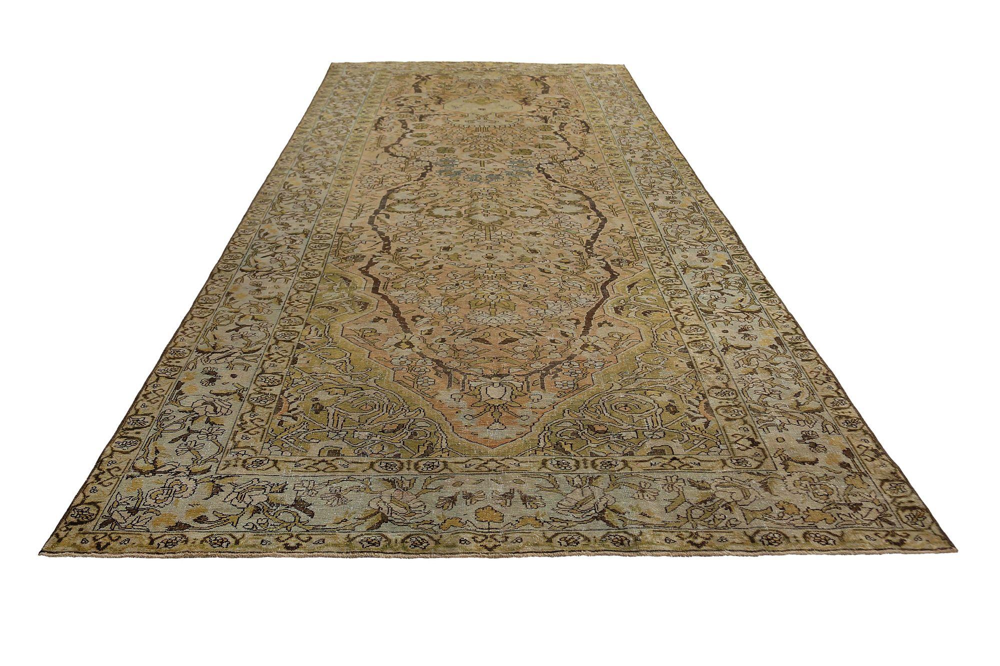 Persische Bakhtiari-Teppiche - Wolle in Grün, Elfenbein, Elfenbein und Rosa Design - 97731 (20. Jahrhundert) im Angebot