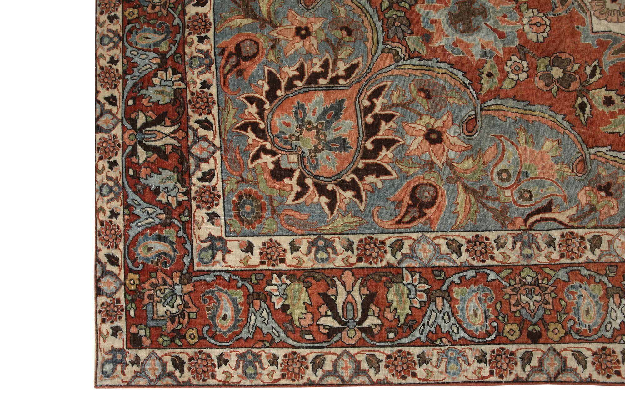 Entdecken Sie die Eleganz der persischen Bachtiari mit Teppichen aus der Zeit um 1940. Dieses exklusive Design aus Wolle und ElfenbeinHellblauRot ist perfekt, um Ihren Raum zu verschönern.