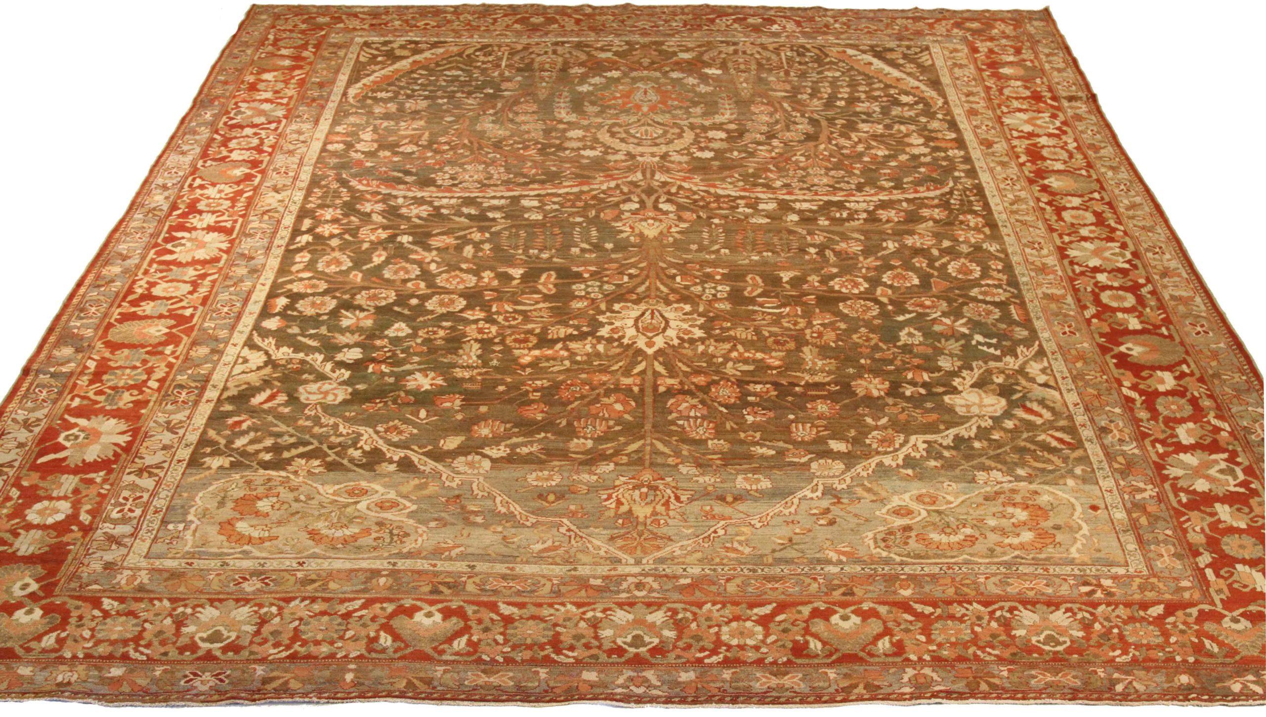 Scopri l'eleganza del tappeto persiano Bakhtiari Over Size Rug del 1880. Progettato con lana e marrone-avorio-rosso, questo design esclusivo è perfetto per valorizzare il tuo spazio.