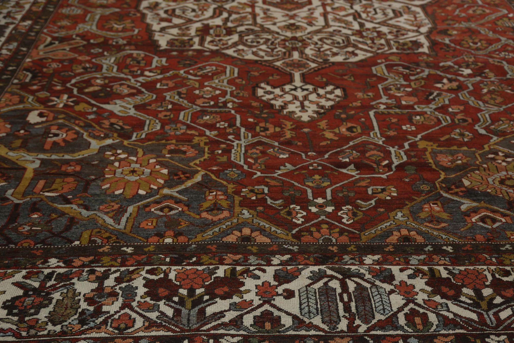Tappeto persiano Bakhtiari Over Size - Lana Avorio Rosso Design - 97740 In condizioni ottime in vendita a Dallas, TX