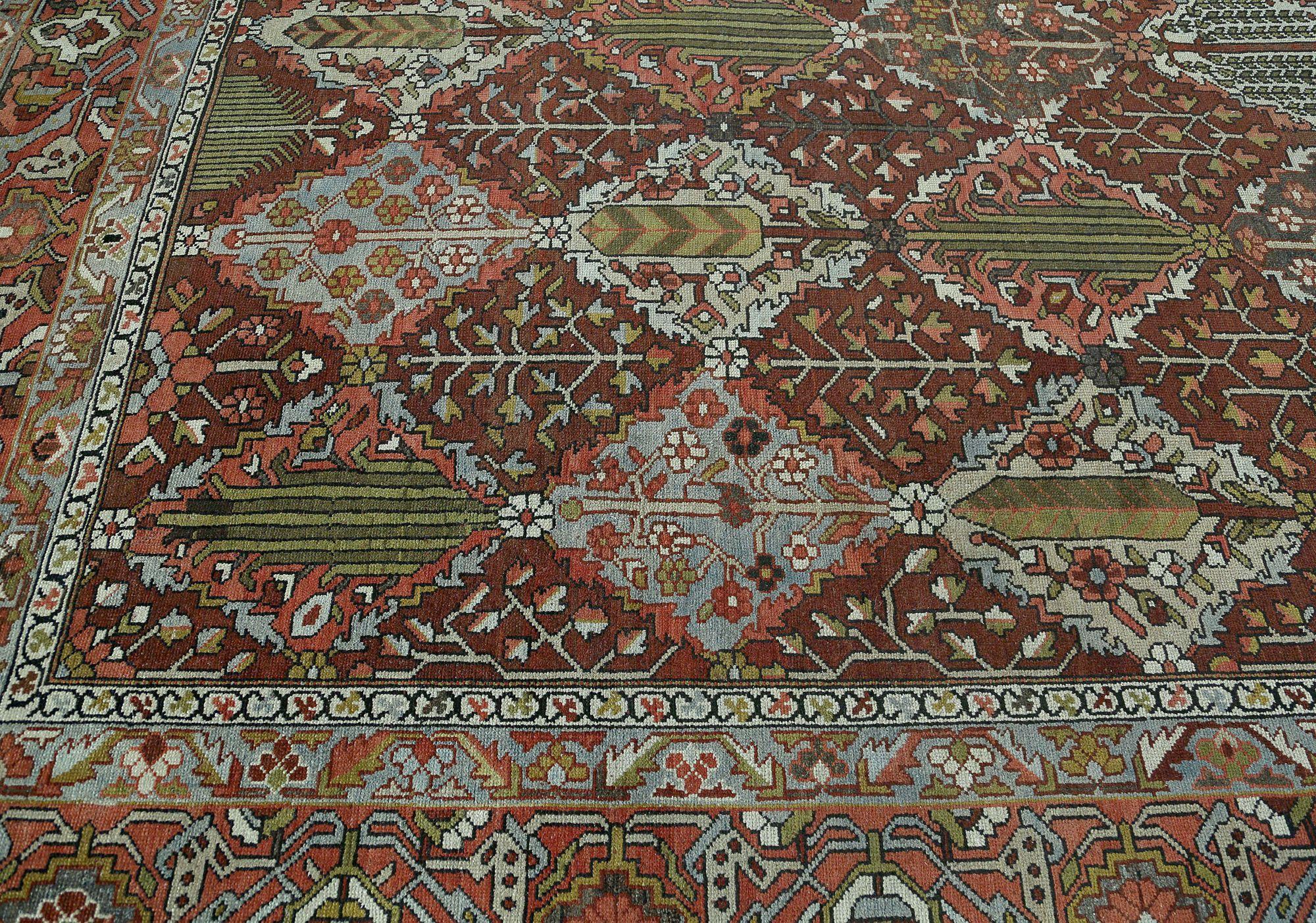Entdecken Sie die Eleganz des persischen Bachtiari mit dem übergroßen Teppich von CIRCA 1910. Dieses exklusive Design aus Wolle und Rot ist perfekt, um Ihren Raum zu verschönern.
