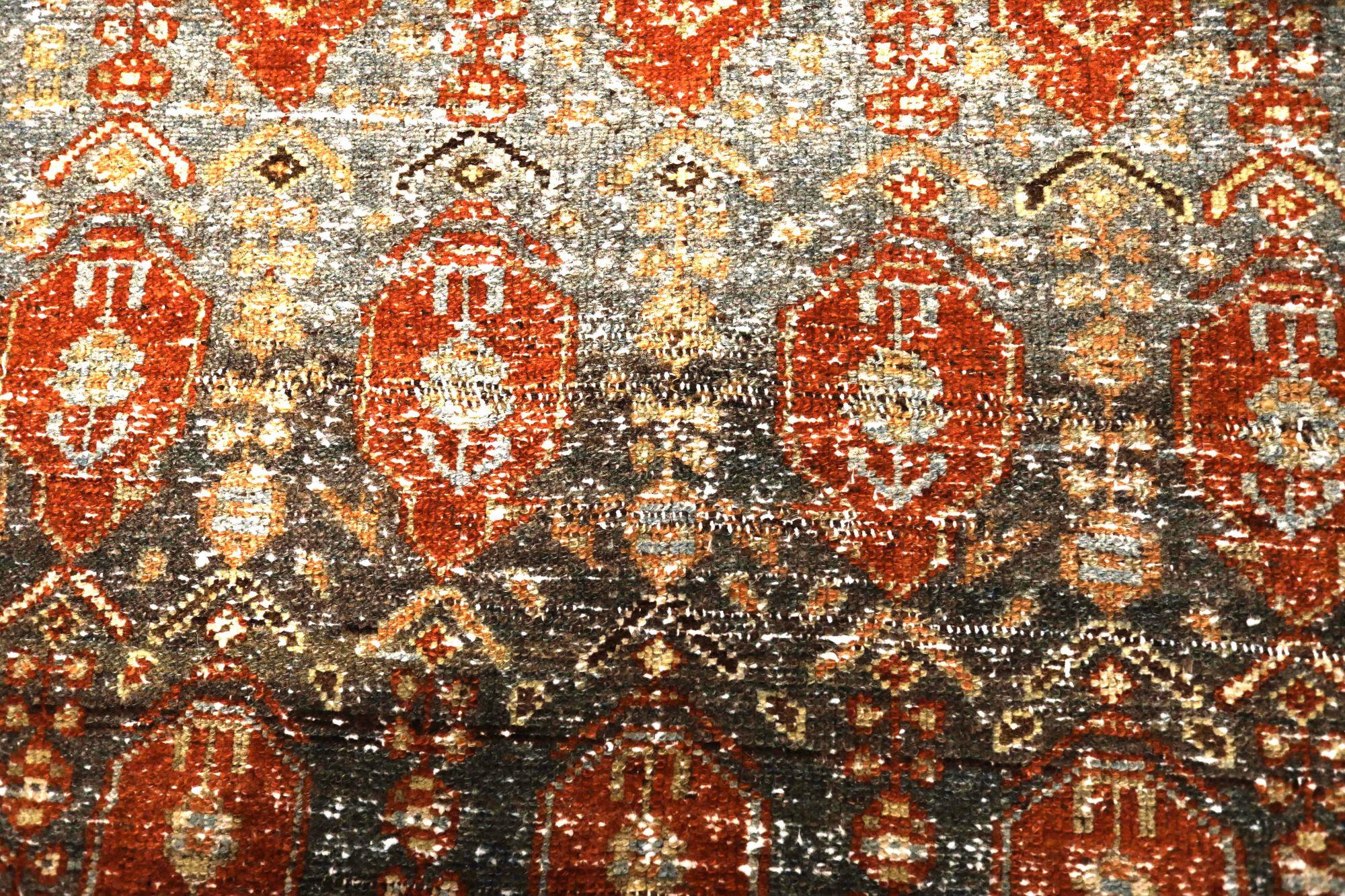 Persischer Bakhtiari-Läufer - Wolle Elfenbeinrot Design - 93406 (Irakisch) im Angebot