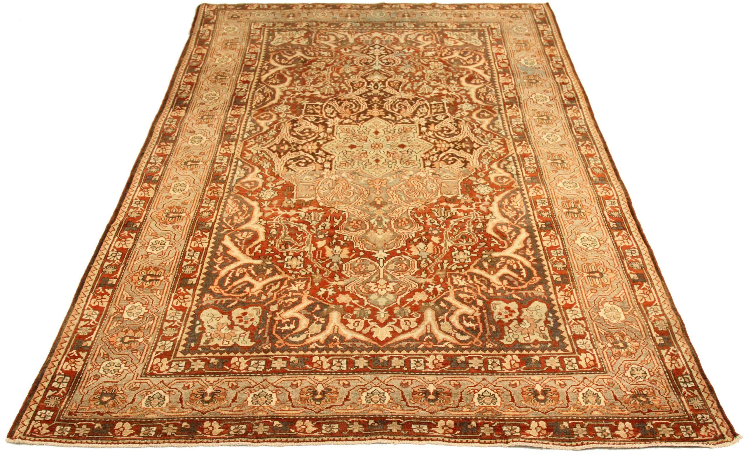 Entdecken Sie die Eleganz des persischen Bakhtiari mit dem kleinen Teppich CIRCA 1910. Dieses exklusive Design aus Wolle und Braun-Elfenbein-Rot ist perfekt, um Ihren Raum zu verschönern.