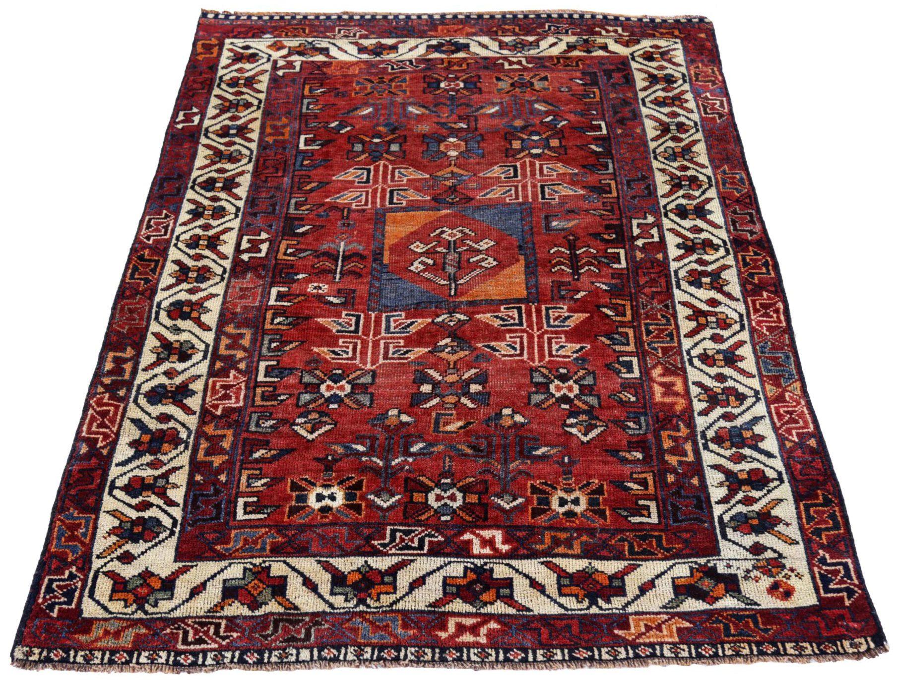 Entdecken Sie die Eleganz des persischen Bakhtiari mit dem kleinen Teppich CIRCA 1910. Dieses exklusive Design aus Wolle und ElfenbeinOrangeRot ist perfekt, um Ihren Raum zu verschönern.