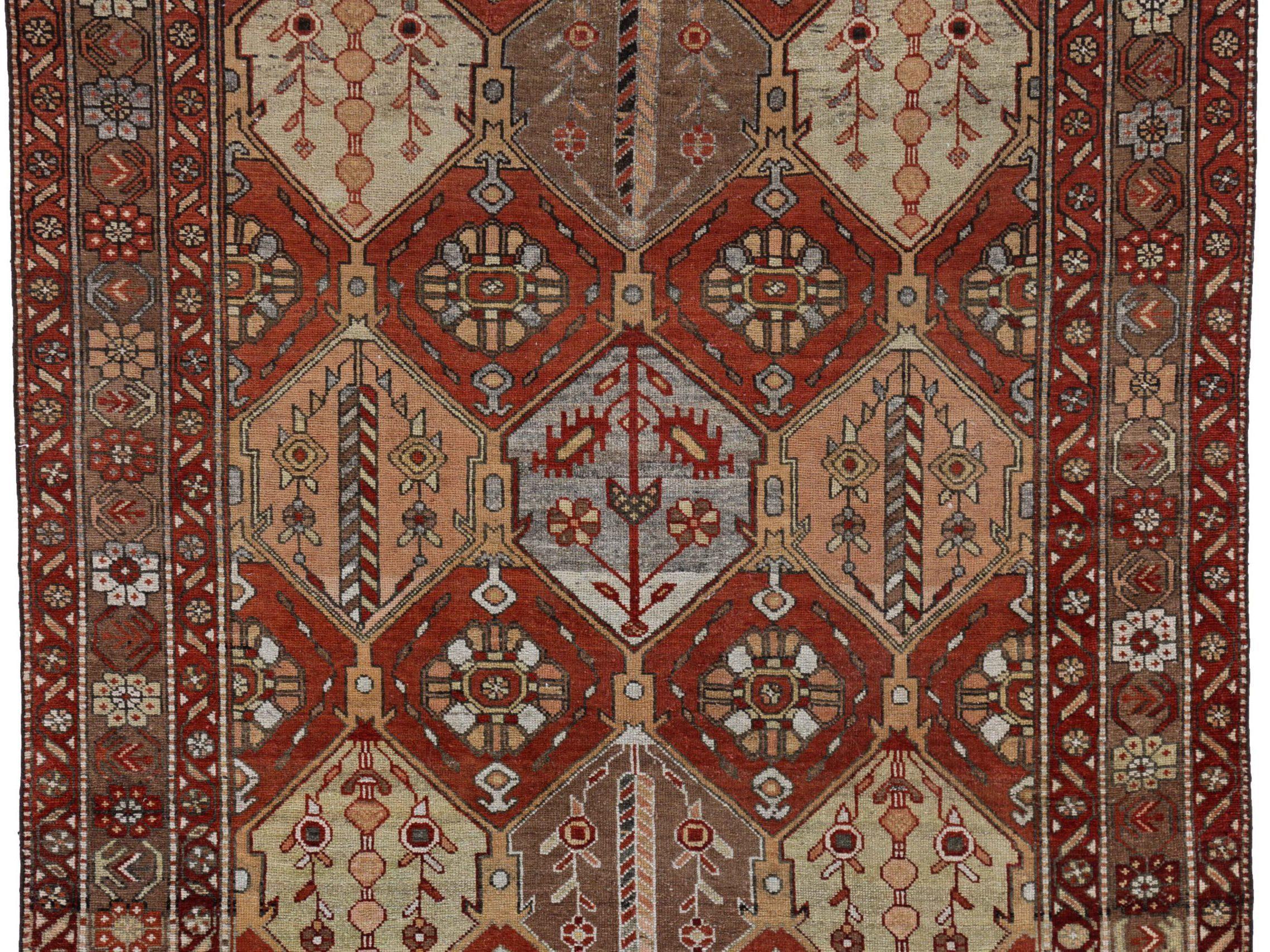 Persischer Bakhtiari Kleiner Teppich Circa 1910 - Wolle Elfenbein Rosa Rot Design - 91294 (Asiatisch) im Angebot