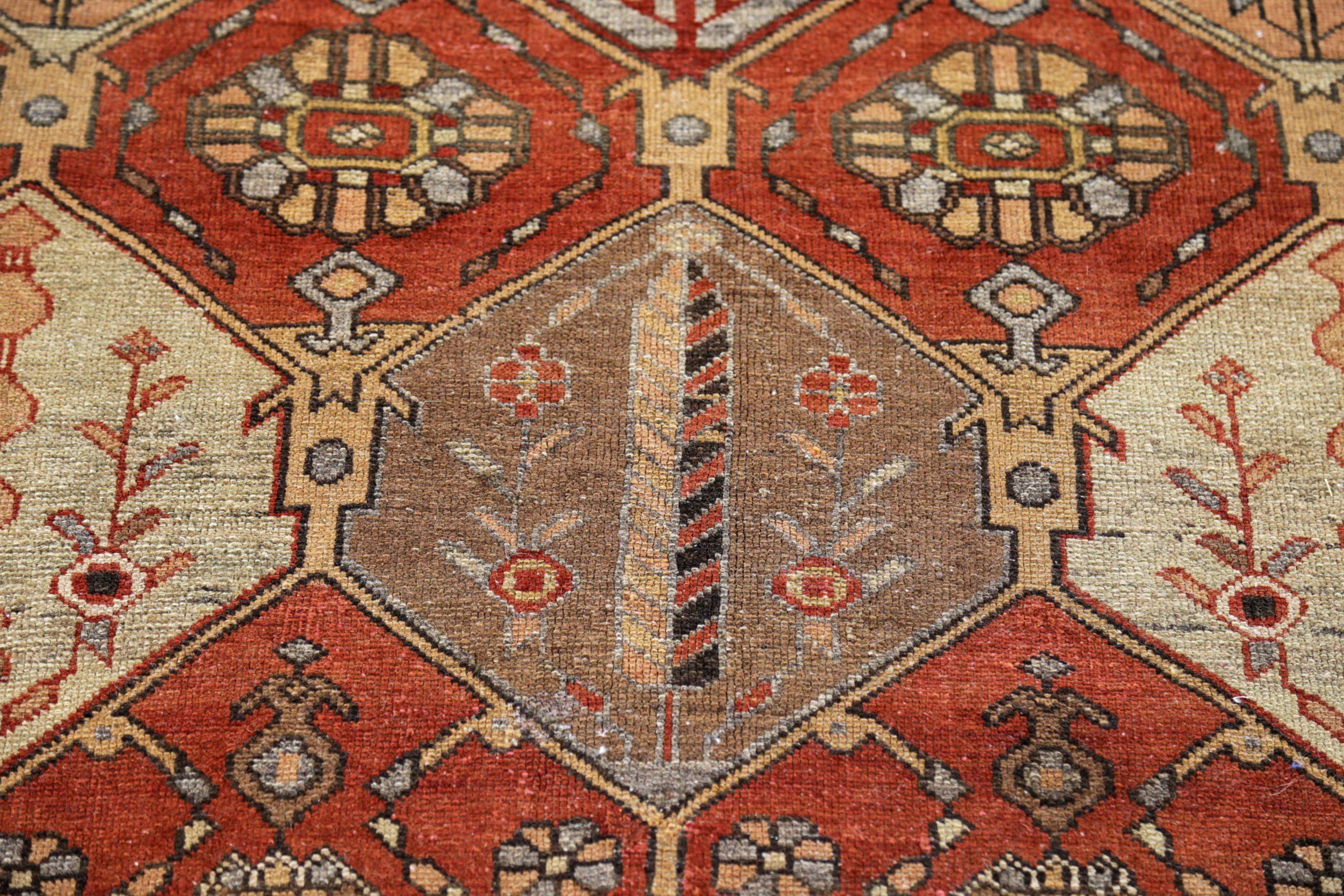 Persischer Bakhtiari Kleiner Teppich Circa 1910 - Wolle Elfenbein Rosa Rot Design - 91294 (20. Jahrhundert) im Angebot