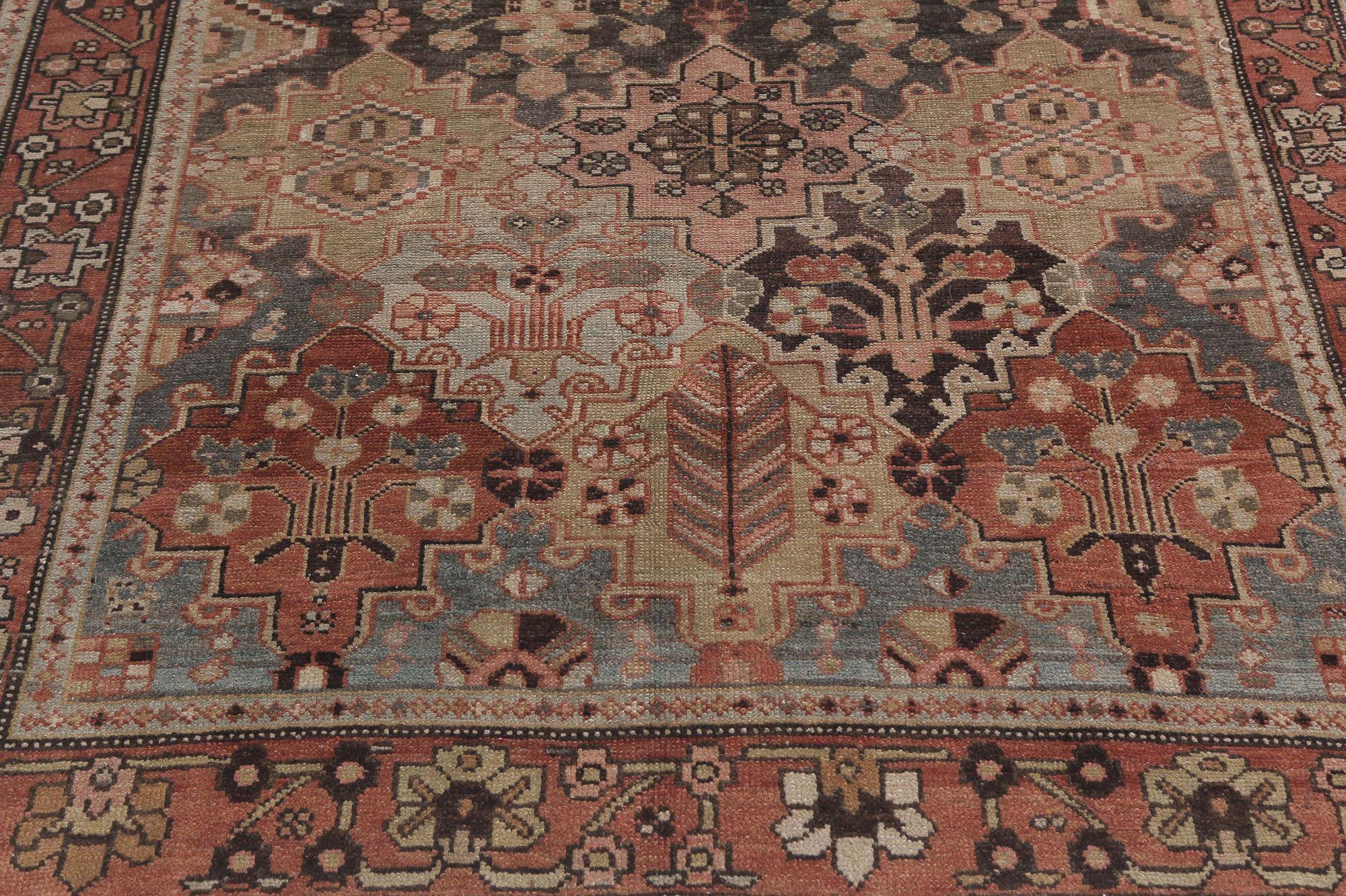 Persischer Bakhtiari Kleiner Teppich - Wolle Elfenbein Rosa Rot Design - 96852 im Zustand „Hervorragend“ im Angebot in Dallas, TX