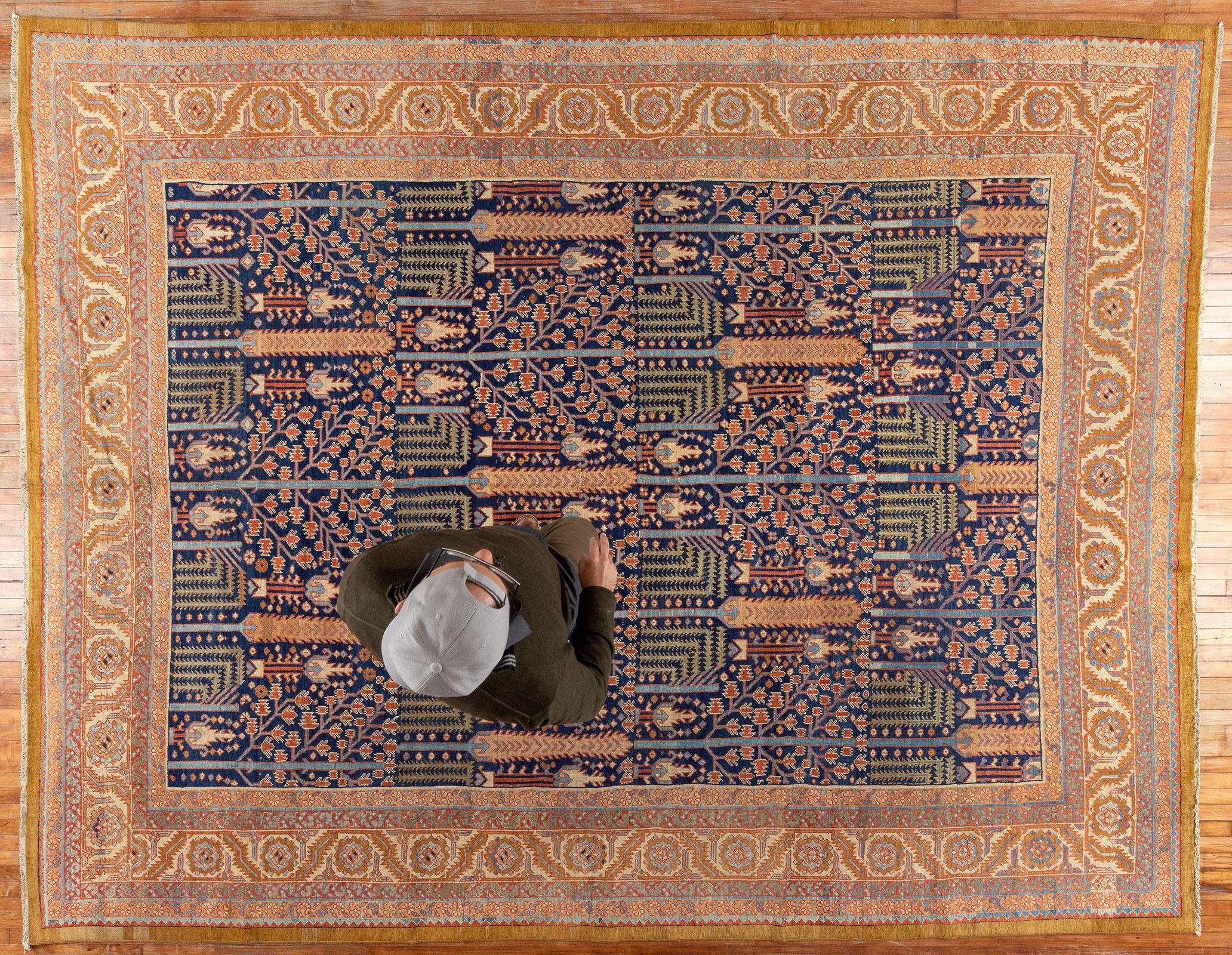 Hand-Woven Persian Bakshaish Rug For Sale