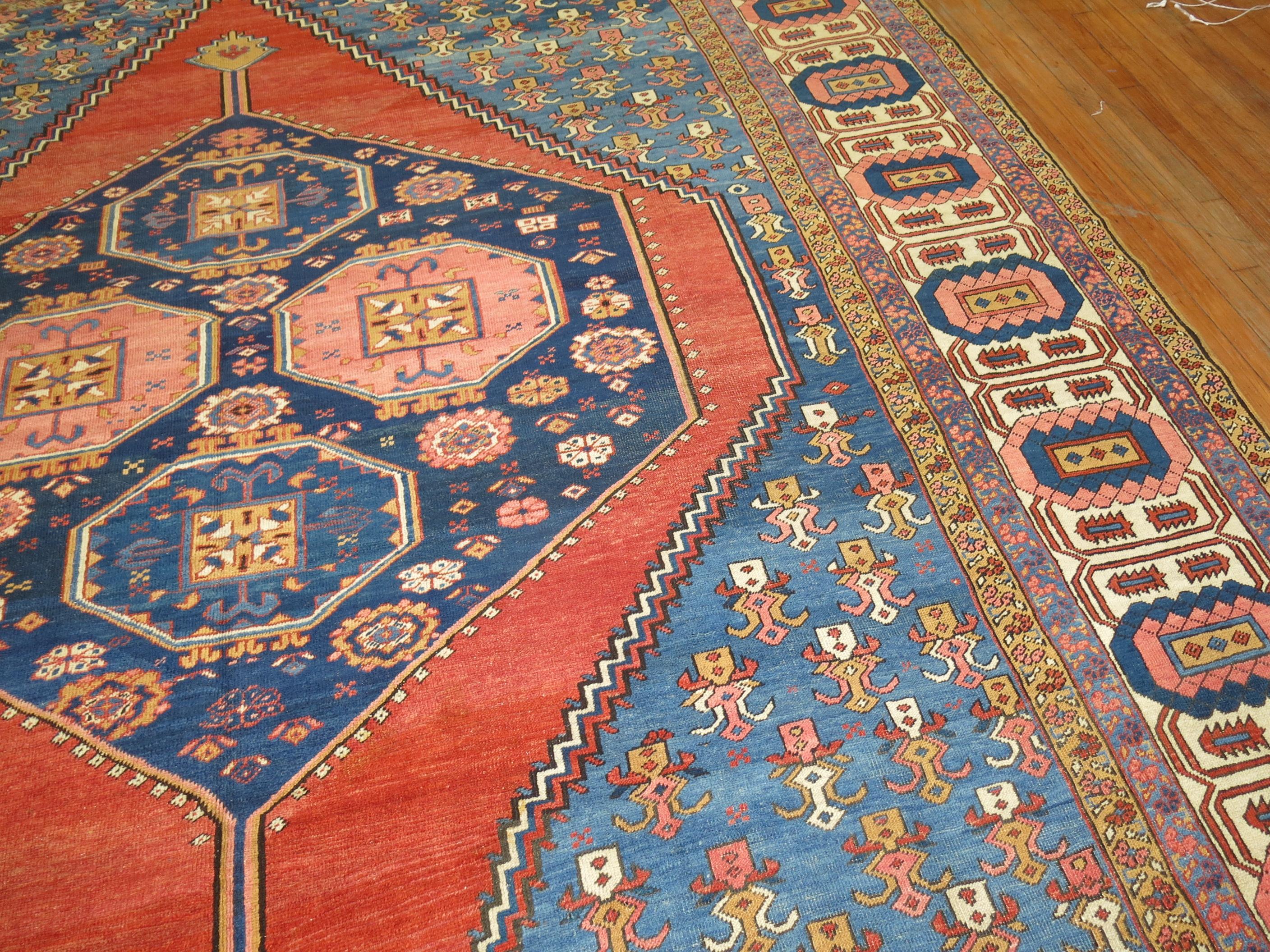 Persian Bakshaish Rug In Excellent Condition For Sale In New York, NY
