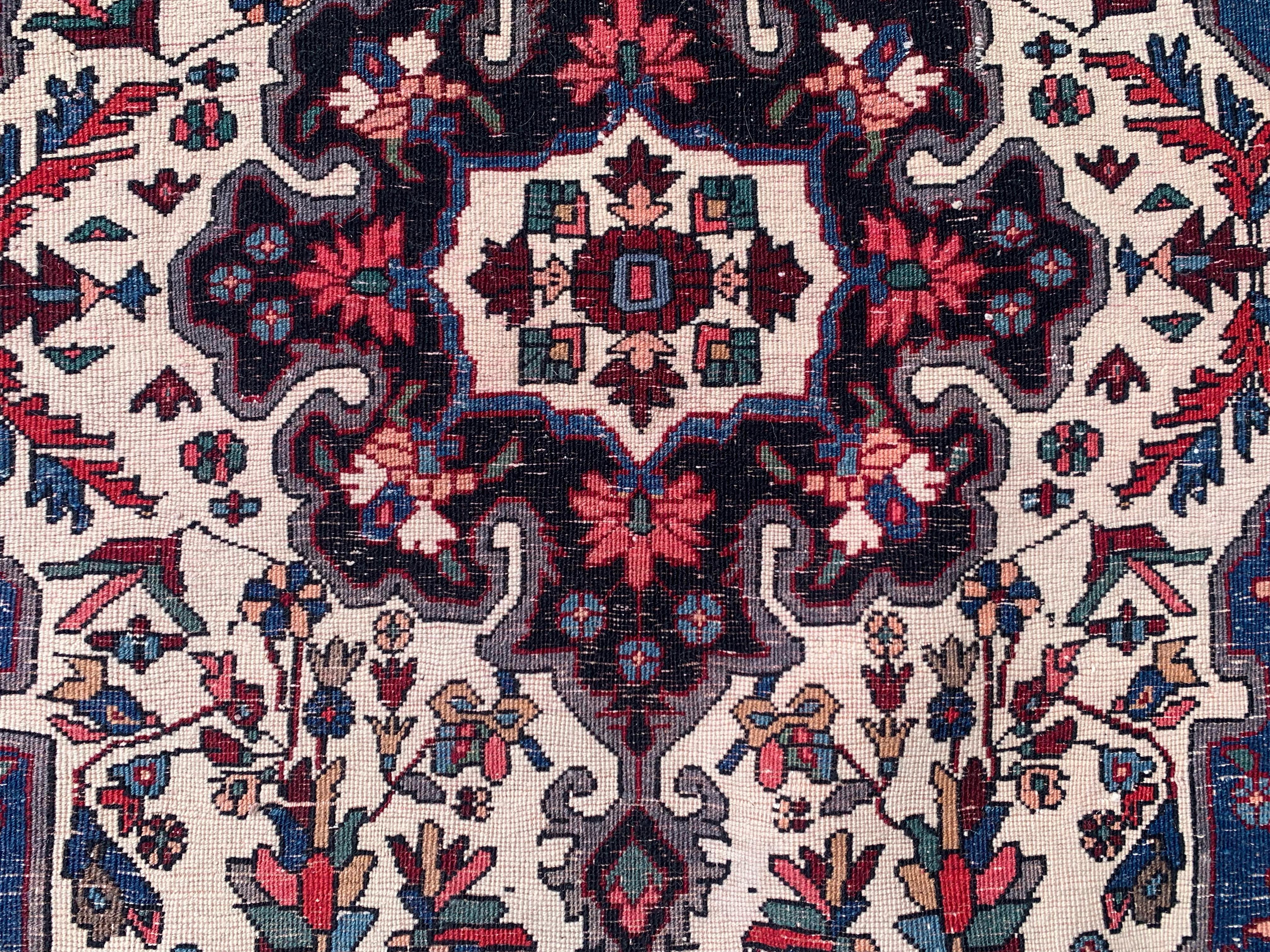 Fine XX secolo Bidjar persiano, CIRCA 1970 in vendita
