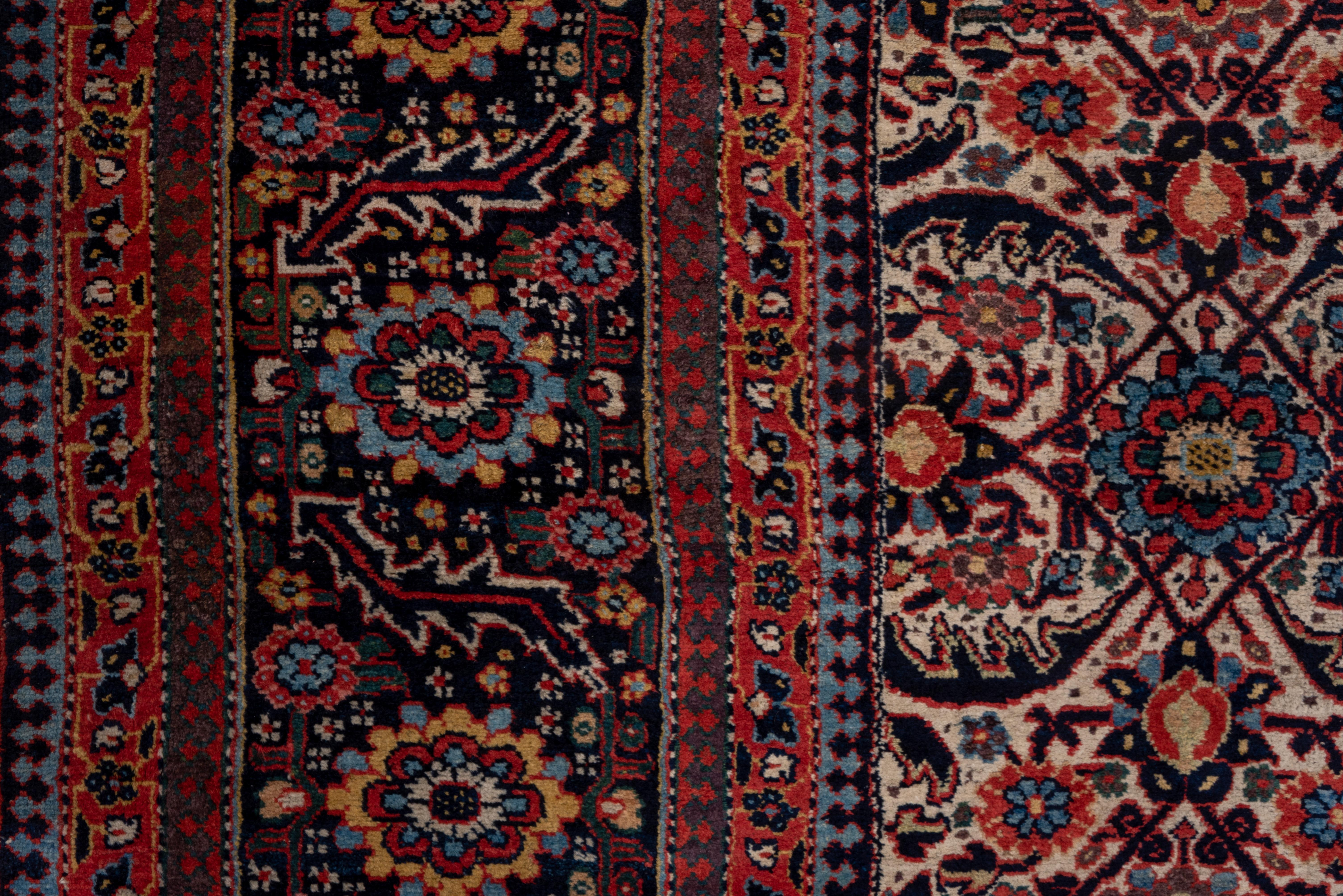 Persian Bidjar Gallery Carpet, Mid-19th Century, circa 1850s In Good Condition For Sale In New York, NY