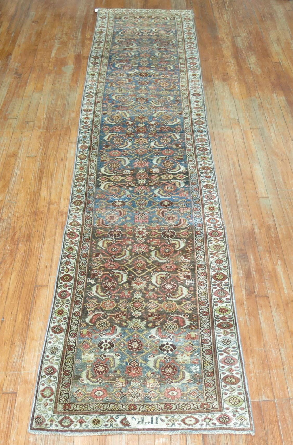 Early 20th century Persian Bidjar rug in earth tones.

 