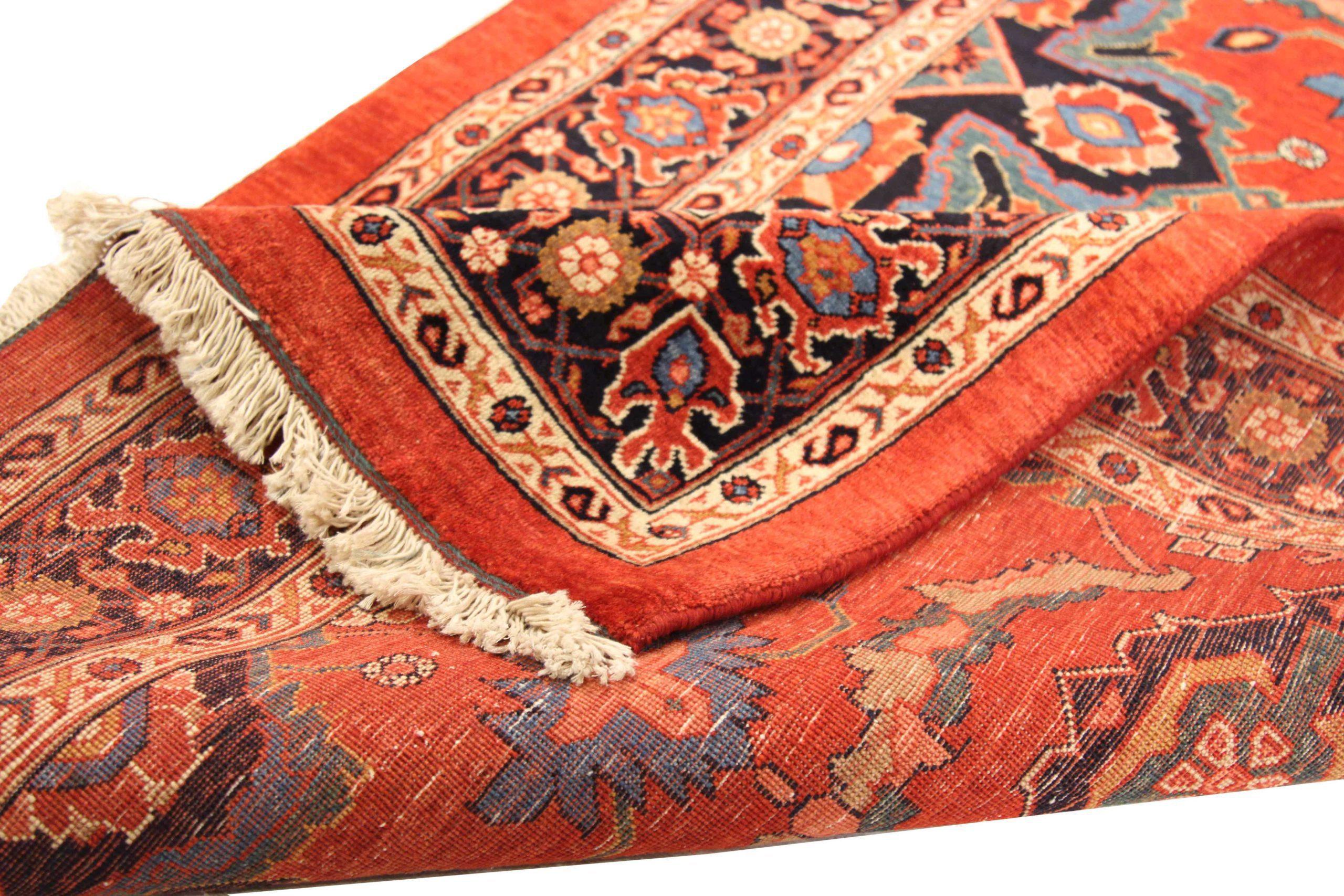 Persian Bijar Area Rug (Round) Circa 1990 - Wool Blue Ivory Red 72368 In Excellent Condition For Sale In Dallas, TX