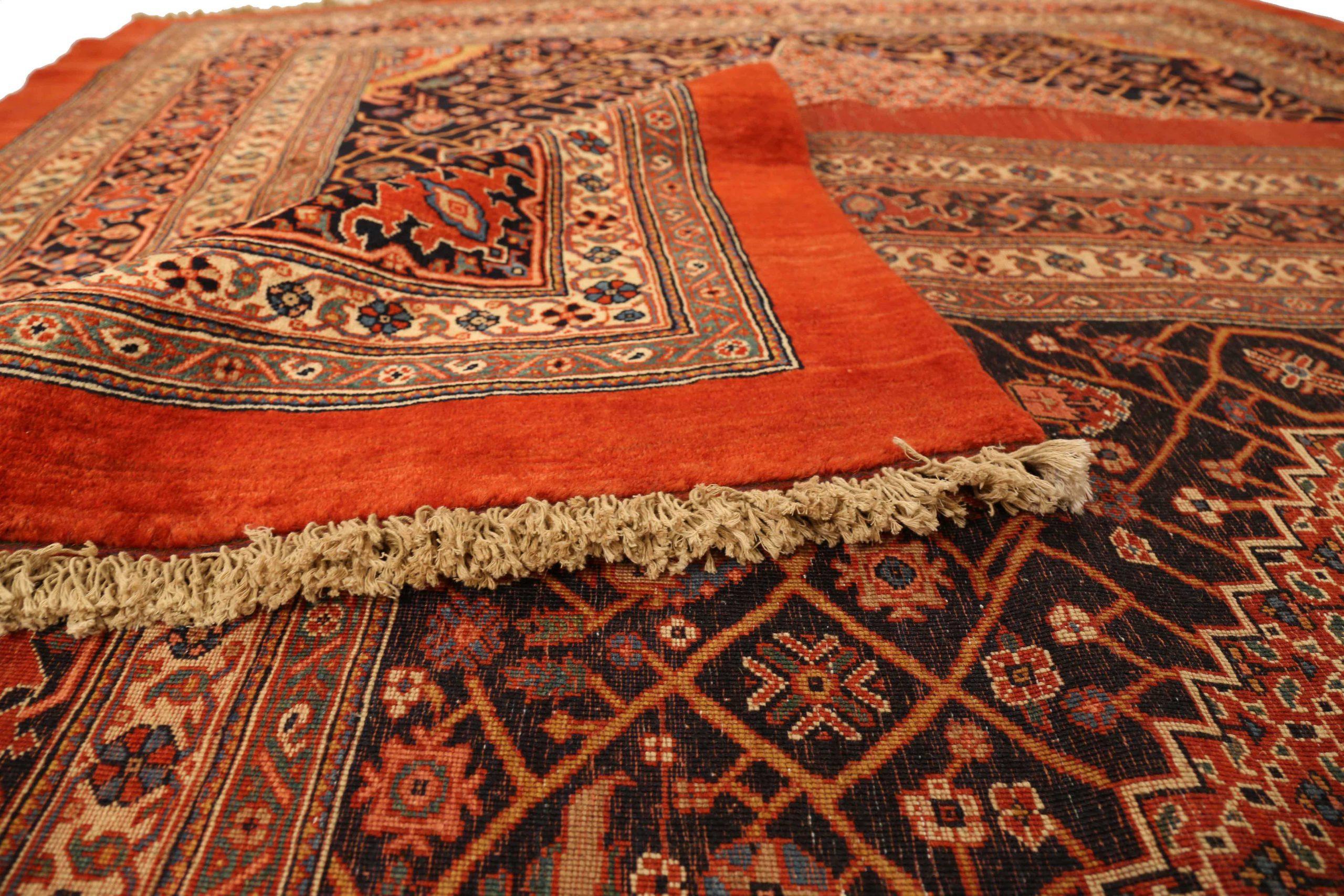 Persian Bijar Area Rugs Circa 1910 - Wool Ivory Navy Blue Red 72366 In Excellent Condition For Sale In Dallas, TX