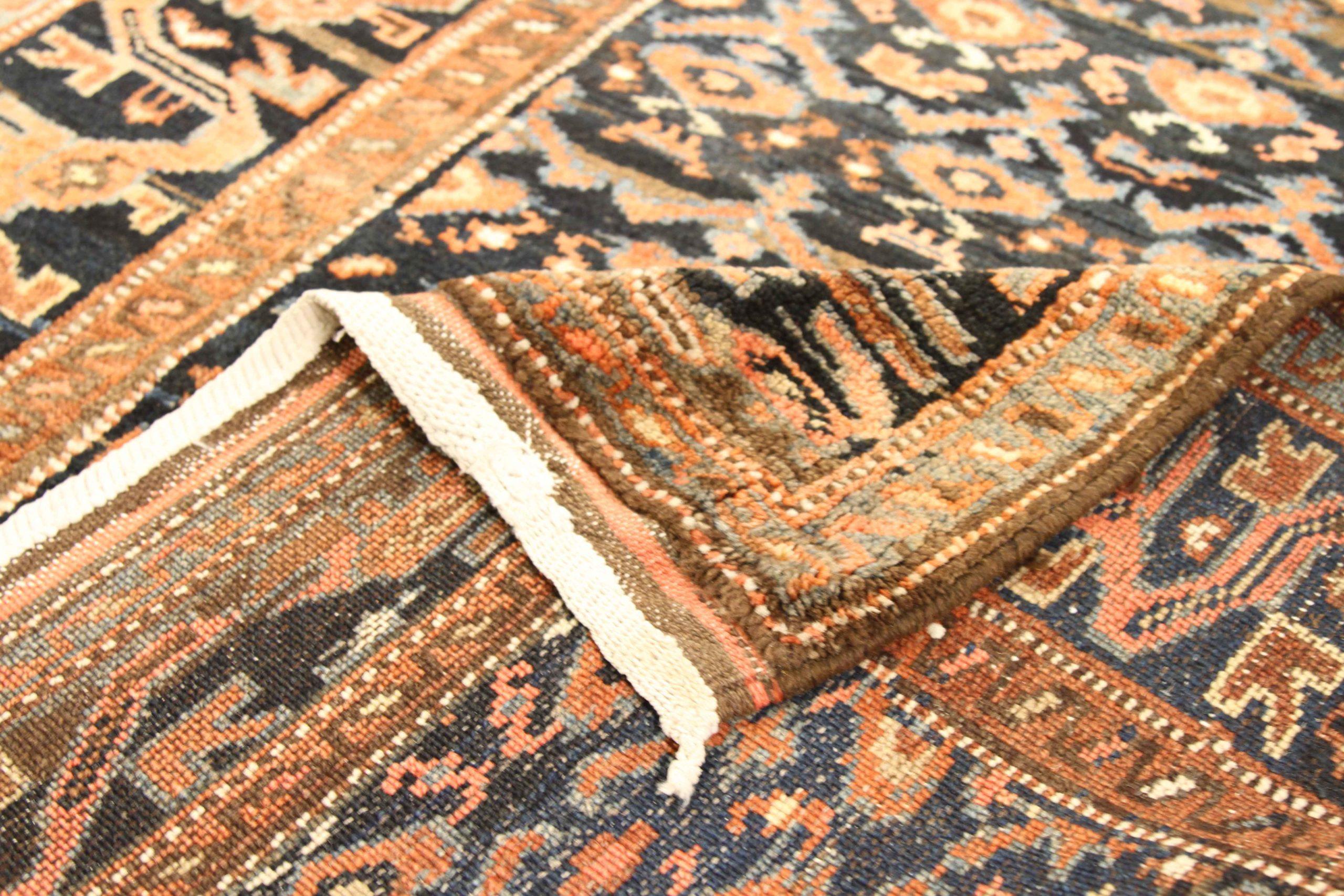 Persischer Bijar-Läufer aus Wolle in Marineblau und Rot mit Design - 75163 (Asiatisch) im Angebot
