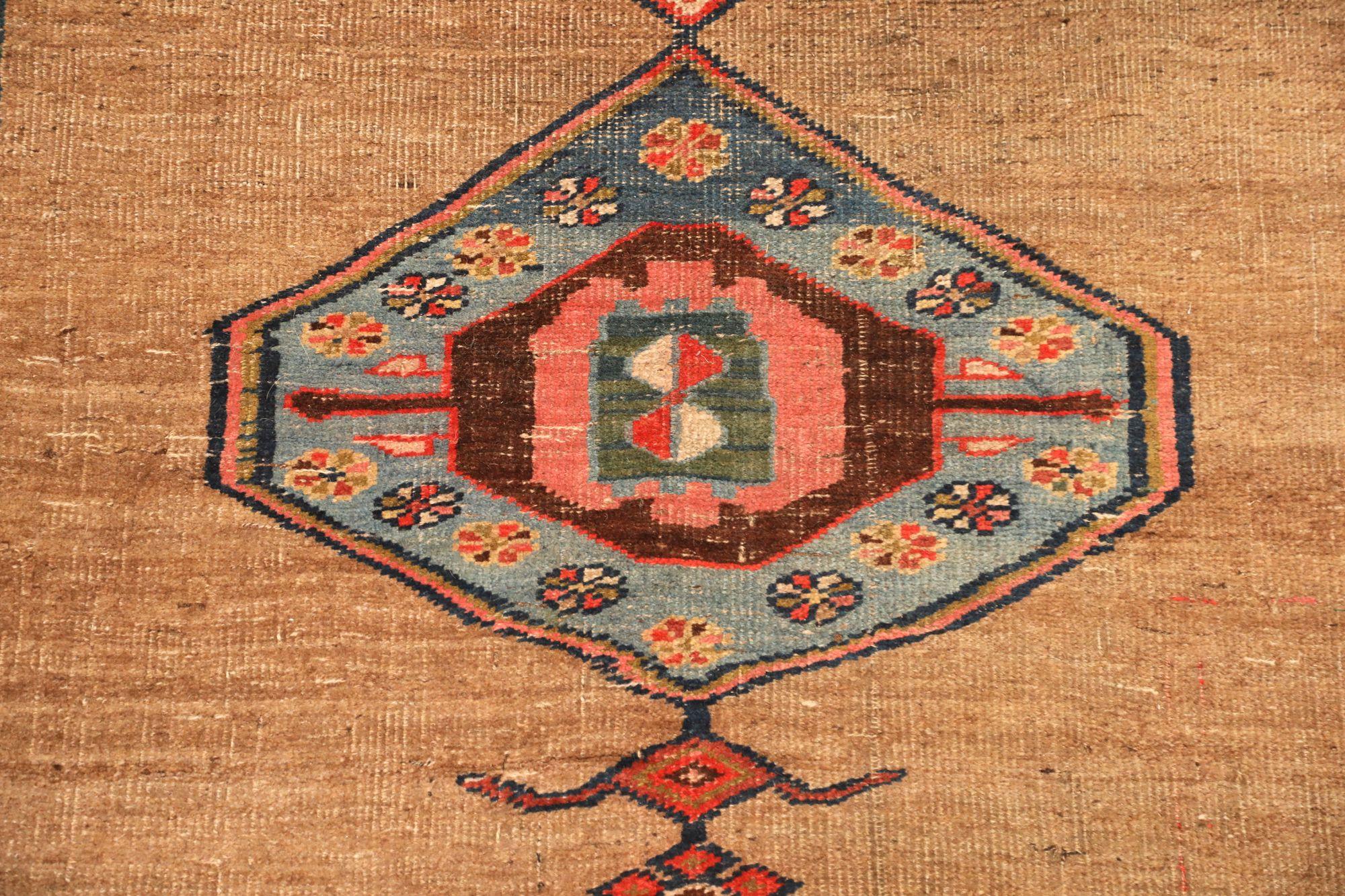 Persischer Bijar-Läufer - Wolle Schwarz Elfenbein Rot Taupe Design - 92434 im Zustand „Hervorragend“ im Angebot in Dallas, TX