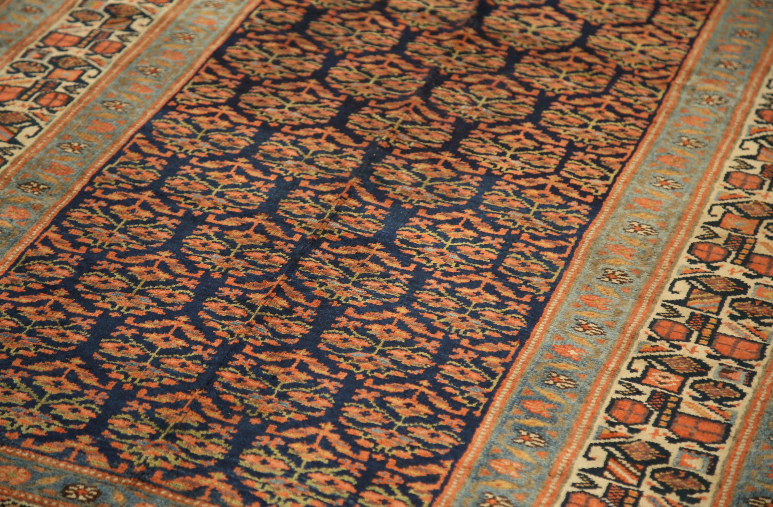 Asian Persian Bijar Small Rug - Wool Blue Ivory Navy Blue 10330 For Sale