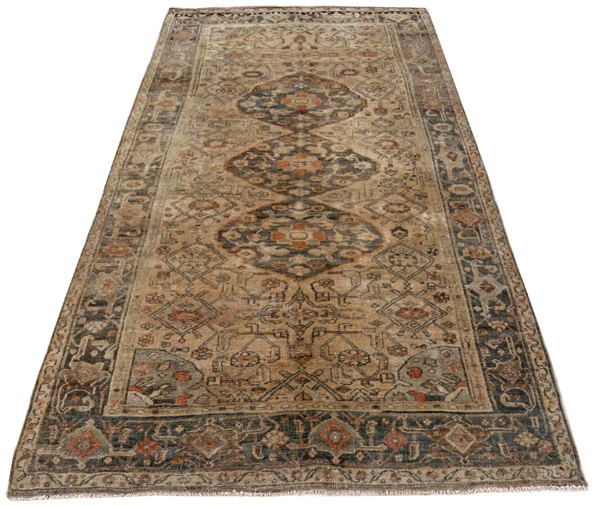 Entdecken Sie die Eleganz des persischen Bijar mit dem kleinen Teppich von ca. 1880. Dieses exklusive Design aus Wolle und Braun-Elfenbein ist perfekt, um Ihren Raum zu verschönern.