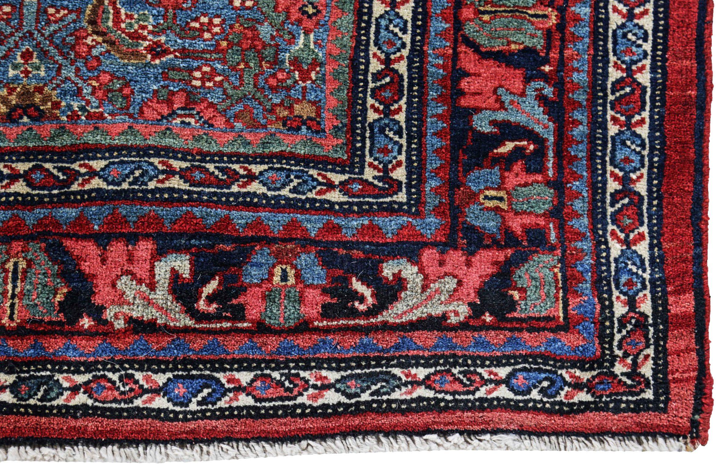 Petit tapis persan Bijar datant d'environ 1910 - Motif en laine bleu marine bleu rose rouge - 91175 Excellent état - En vente à Dallas, TX