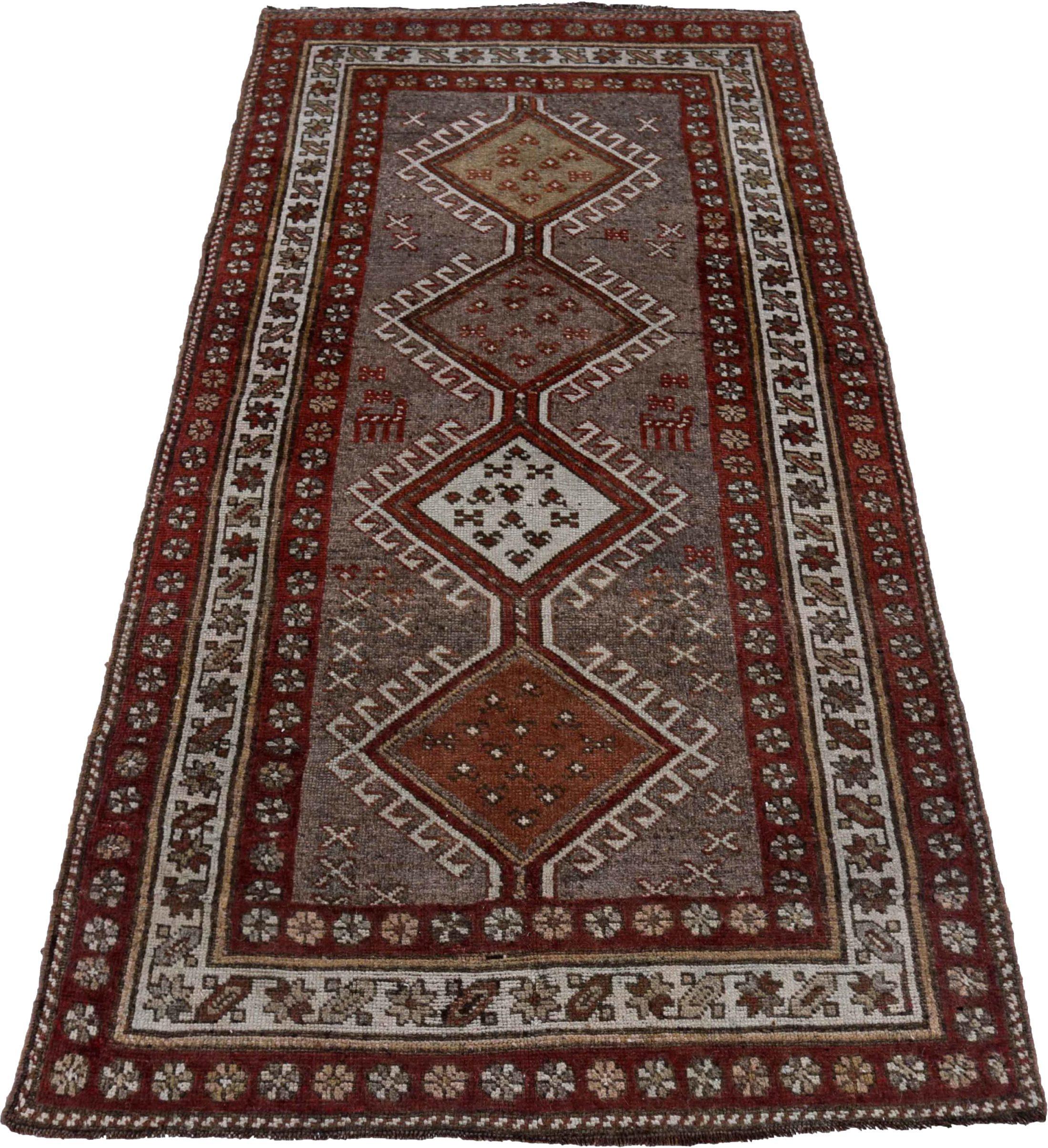 Entdecken Sie die Eleganz des persischen Bijar mit dem kleinen Teppich von ca. 1940. Dieses exklusive Design aus Wolle und Elfenbeinrot ist perfekt, um Ihren Raum zu verschönern.