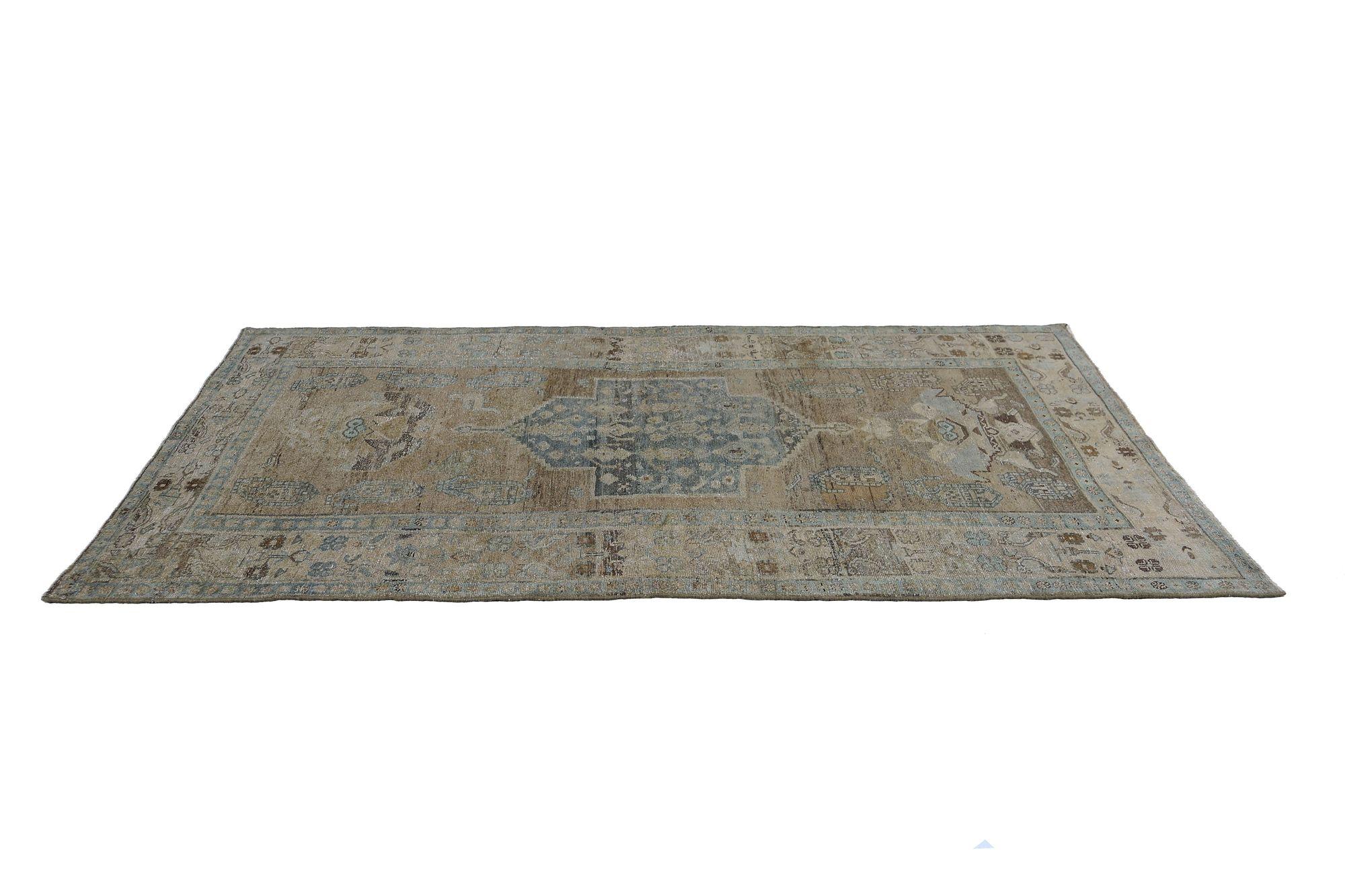 Entdecken Sie die Eleganz des persischen Bijar mit dem kleinen Teppich von ca. 1880. Dieses exklusive Design aus Wolle und Navy BlueTaupe ist perfekt, um Ihren Raum zu verschönern.