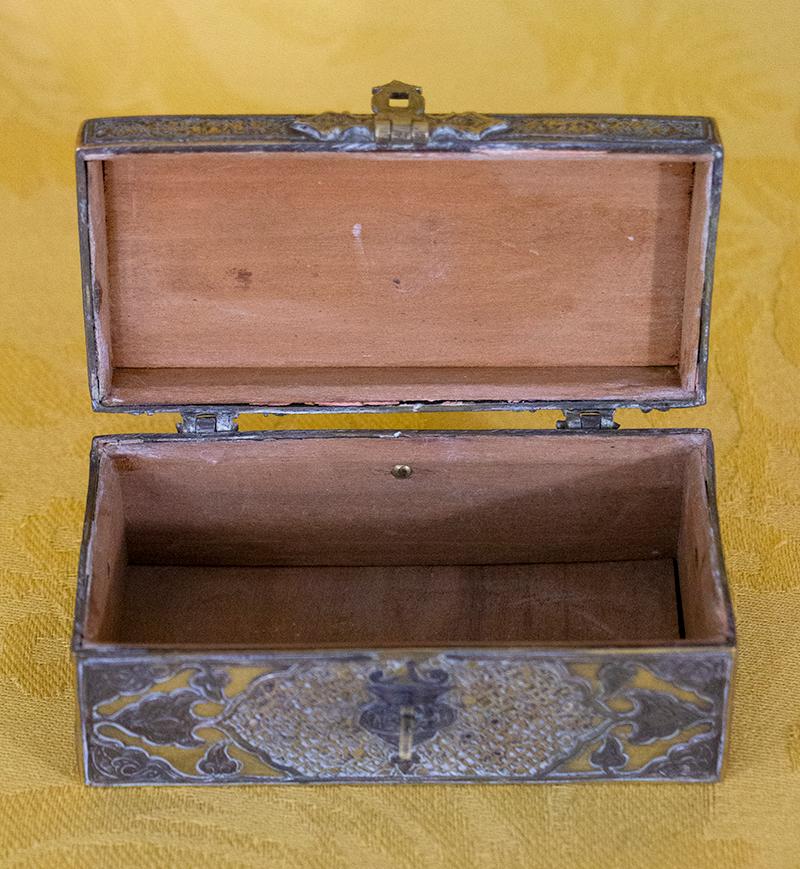 Persian Box in Brass and Silver with Calligraphy, circa 1800 4