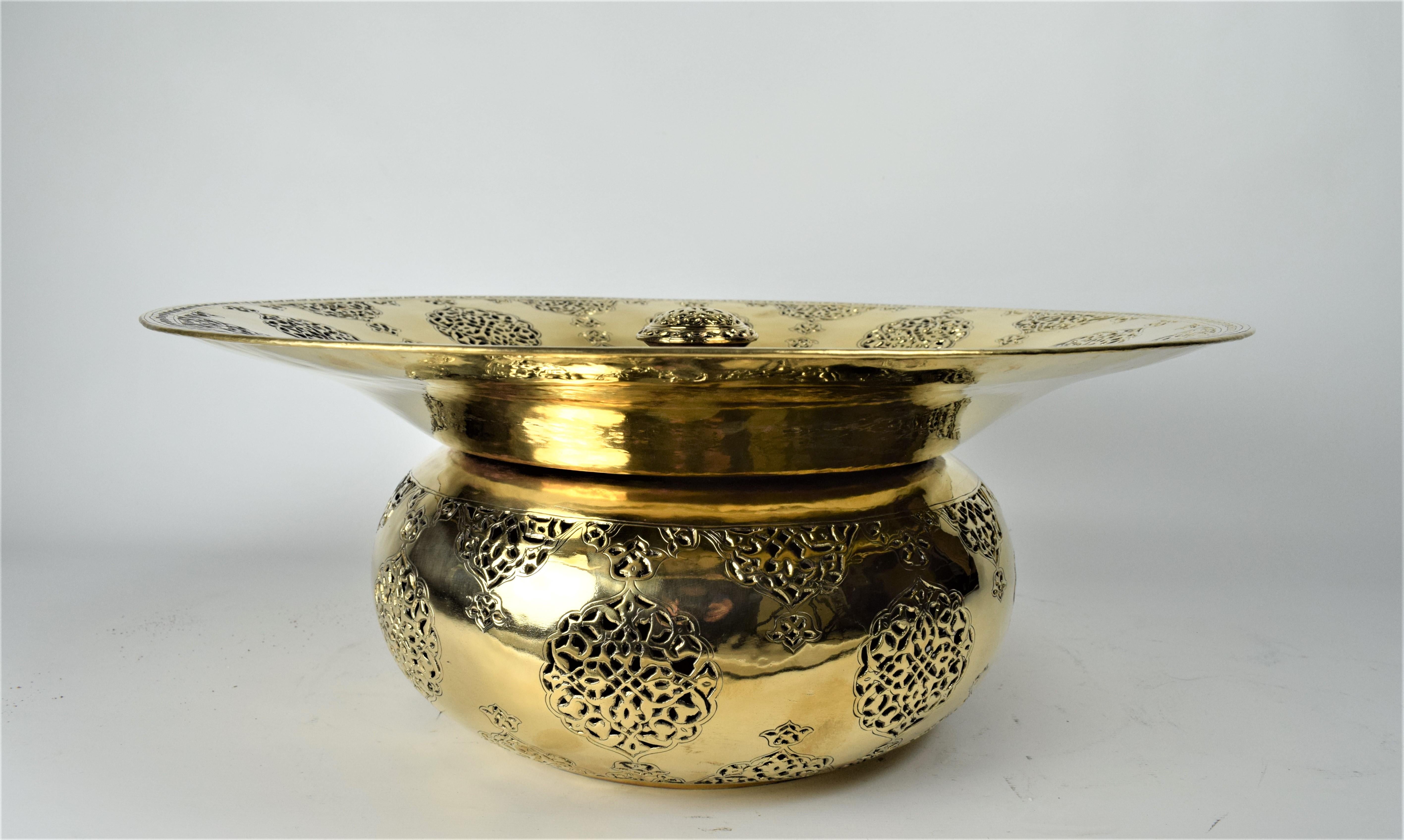 Persian Brass Cutwork Ewer and Basin Set, Early 20th Century For Sale 1