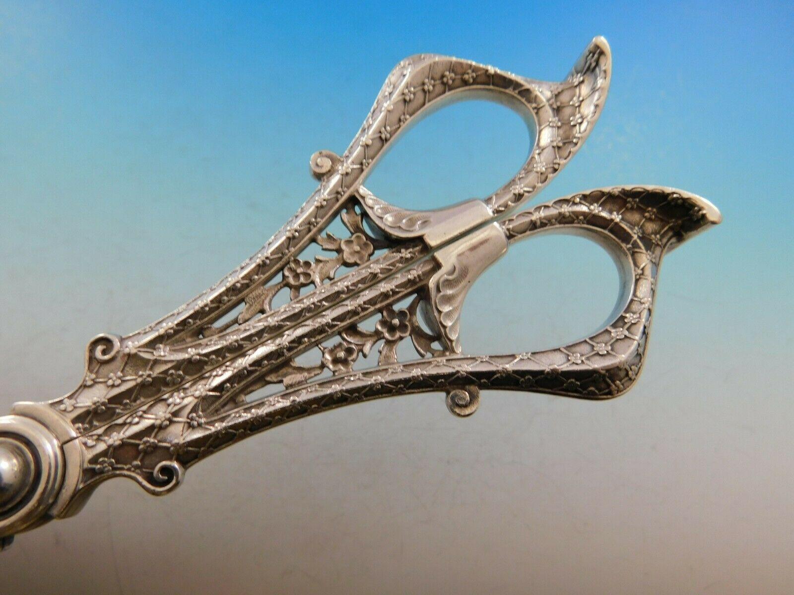 Persian by Tiffany & Co Sterling Silver Grape Shears Pierced Handles Vermeil (Ciseaux à raisin en argent sterling) Excellent état à Big Bend, WI
