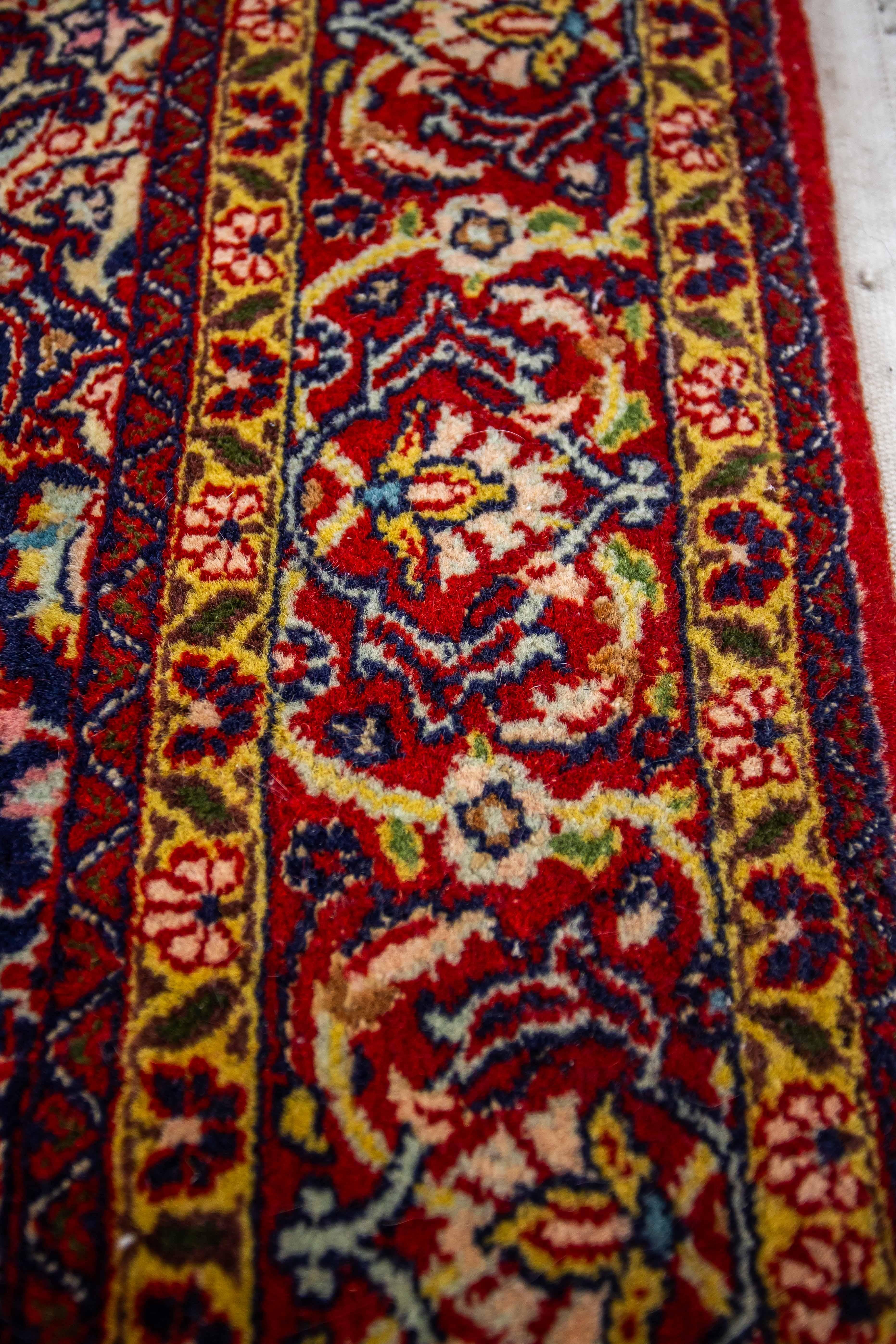 Persian carpet Ghoum silk with wool 173 X 95 cm For Sale 1
