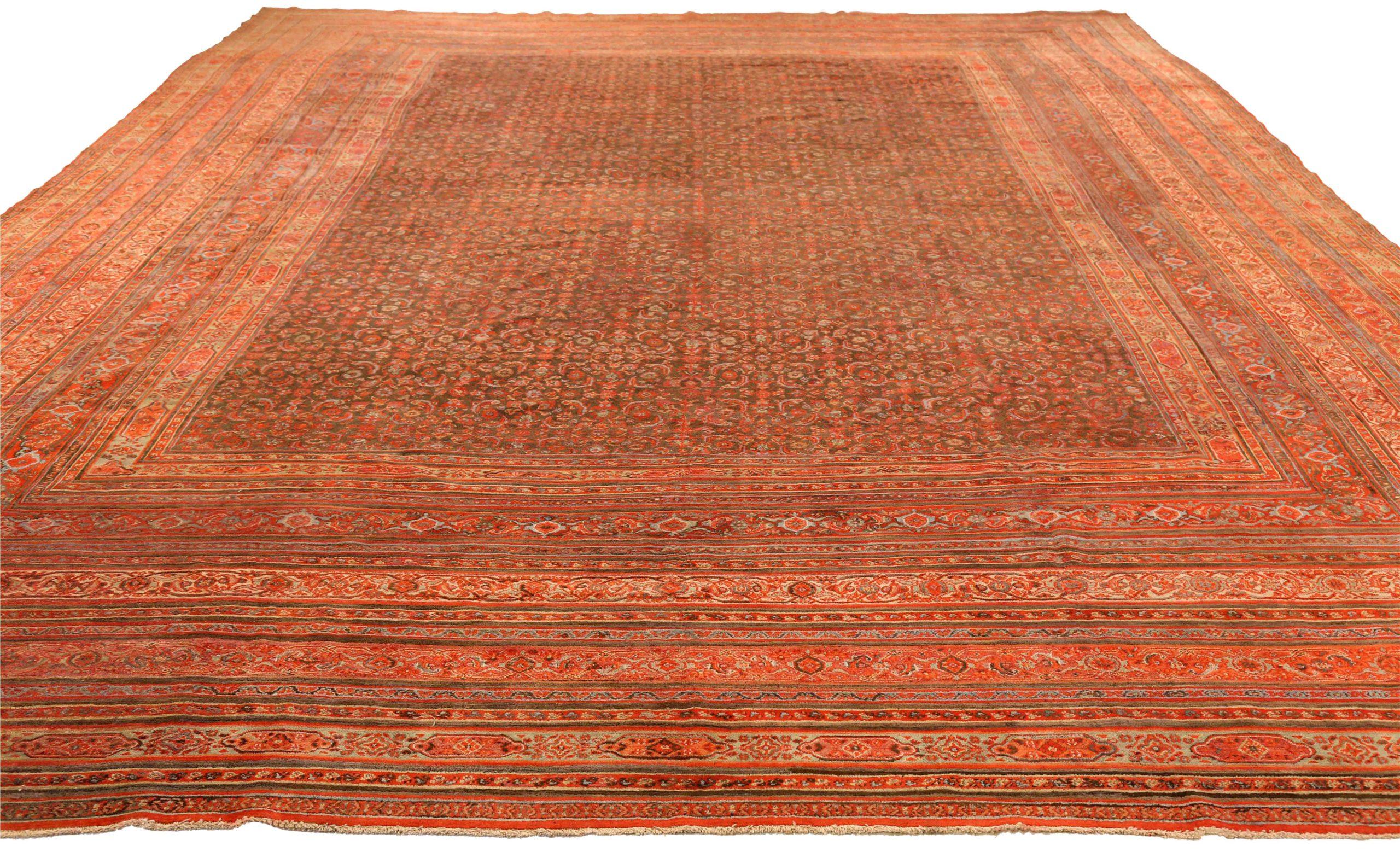Entdecken Sie die Eleganz des persischen Dorokhsh-Teppichs mit Übergröße aus der Zeit um 1880. Dieses exklusive Design aus Wolle und Marineblau-Rot ist perfekt, um Ihren Raum zu verschönern.