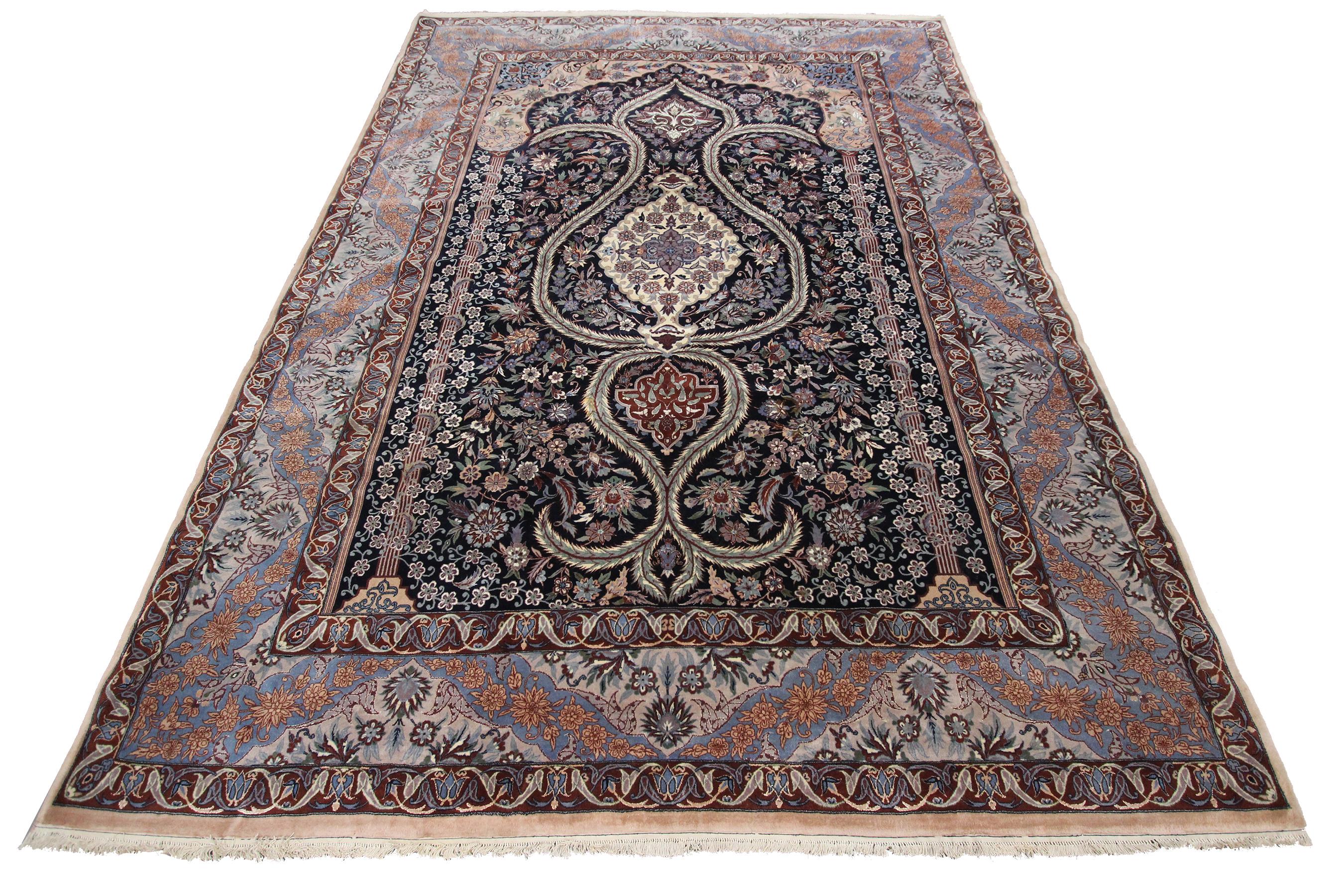 Exceptionally Fine Wool & Silk Esfahan rug Isfahan Silk Foundation Rug
8x11 244cm x 335

