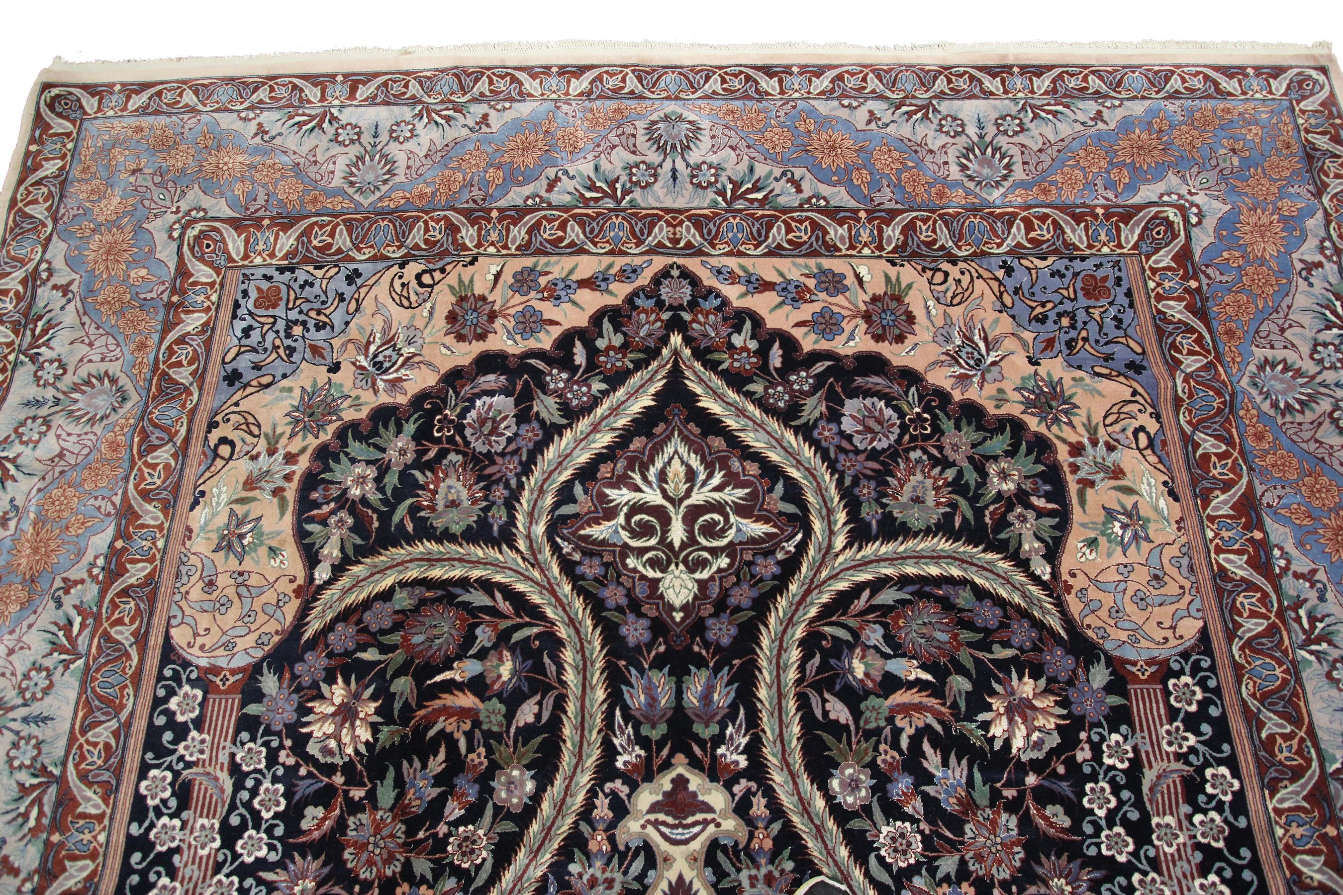 Persian Esfahan Rug Wool & Silk Persian Rug Silk Foundation Black Handmade For Sale 2