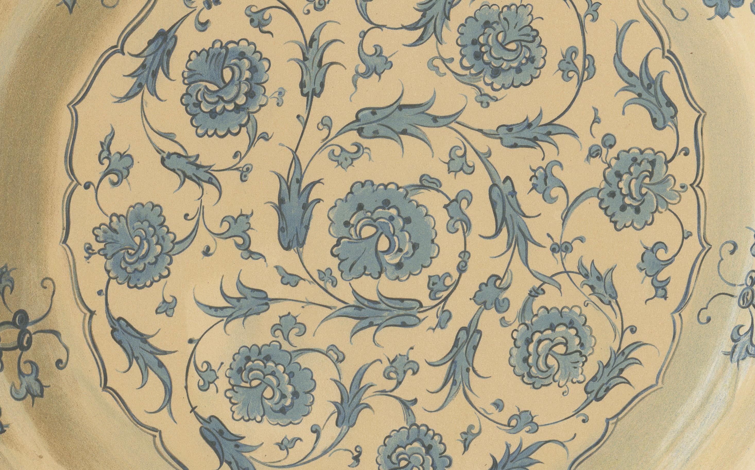 Persian Faience Dish with Blue Floral Ornamentation – J.Lessing, Berlin 1890 In Good Condition For Sale In Langweer, NL