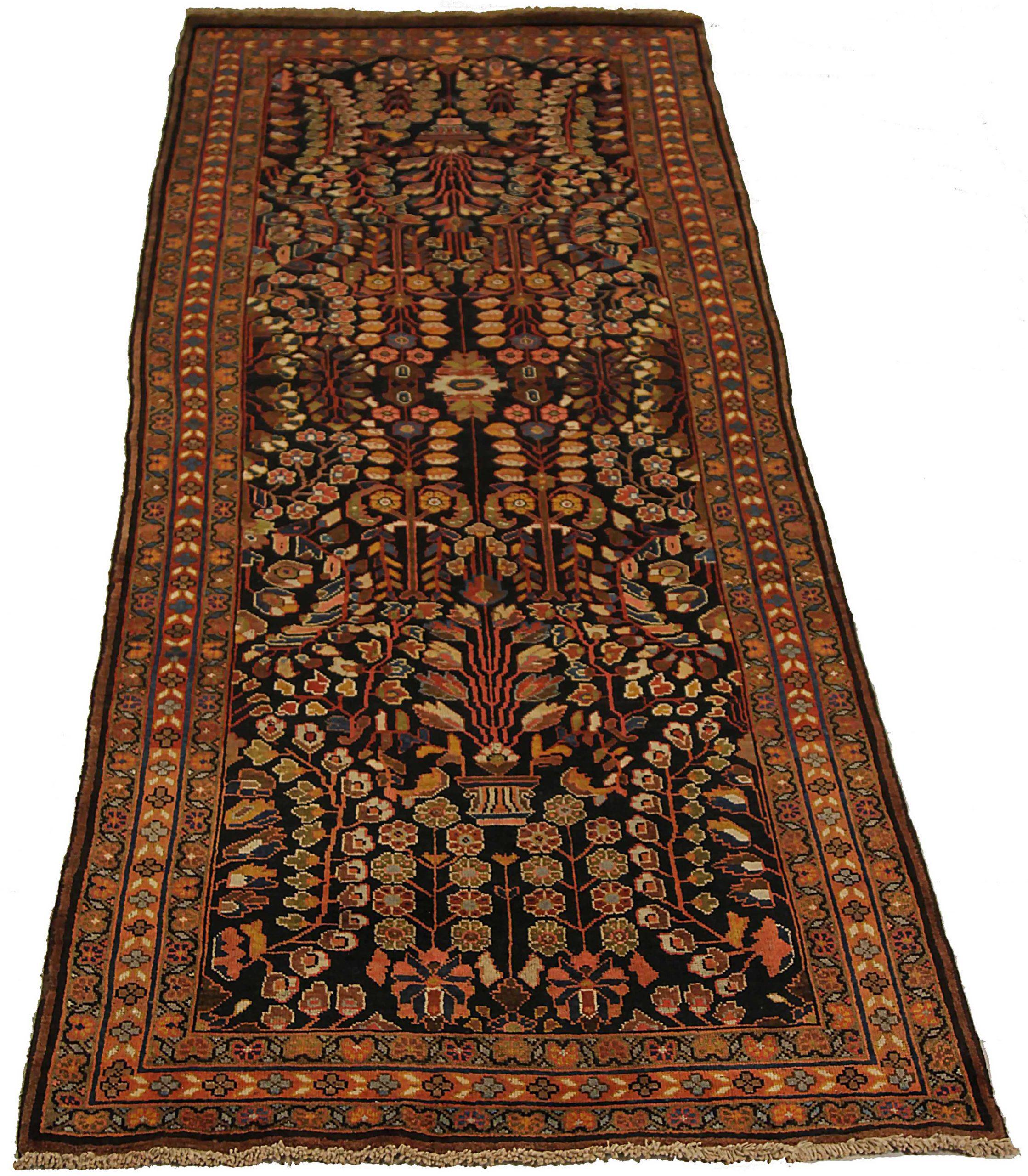 Entdecken Sie die Eleganz des persischen Farahan-Teppichs mit Läufer aus der Zeit um 1910. Dieses exklusive Design aus Wolle und ElfenbeinMarineblauRot ist perfekt, um Ihren Raum zu verschönern.