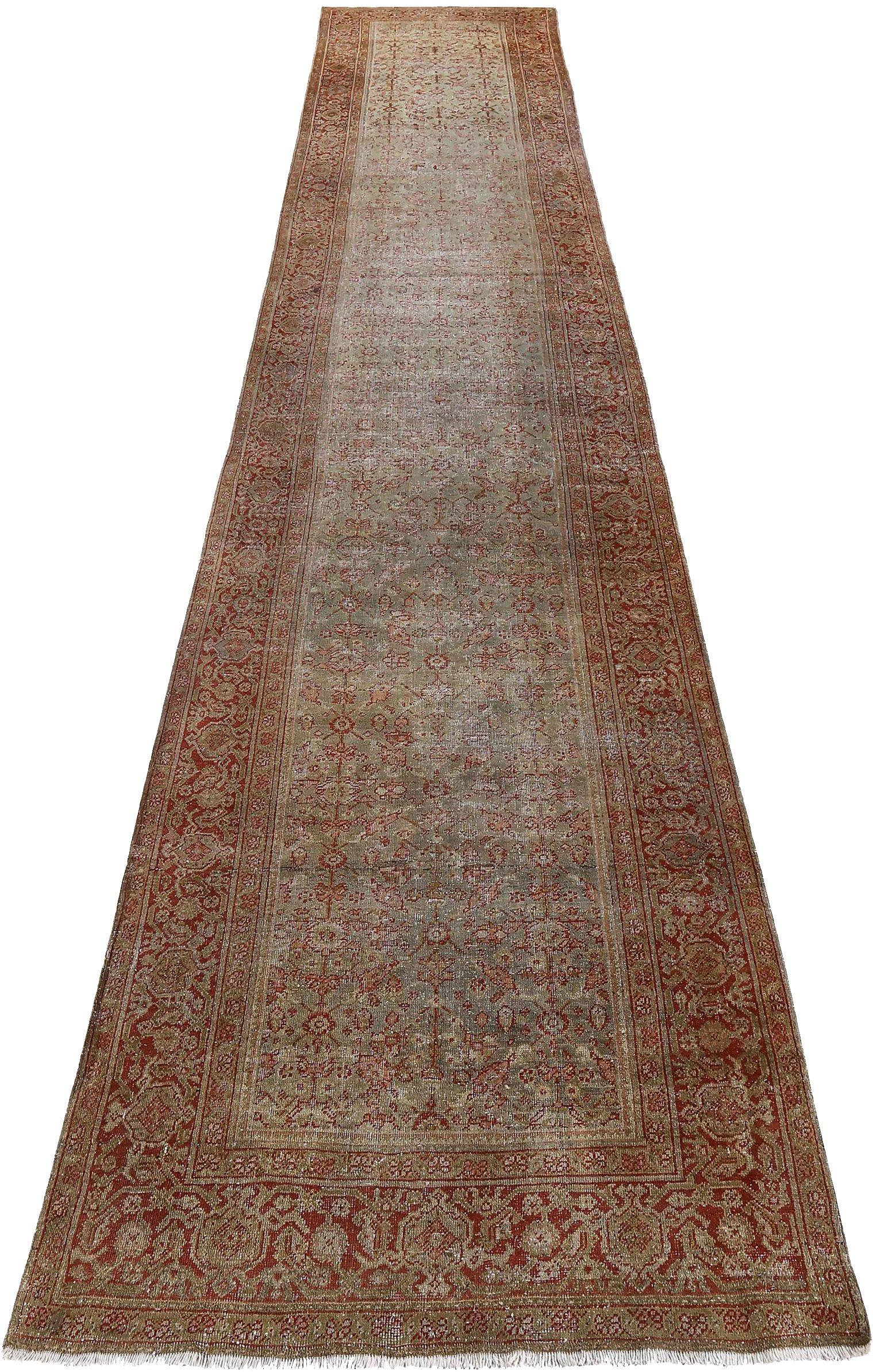 Descubre la elegancia de la alfombra persa Farahan Runner Rug de Circa 1880. Diseñado con lana y rojo marfil, este diseño exclusivo es perfecto para realzar tu espacio.