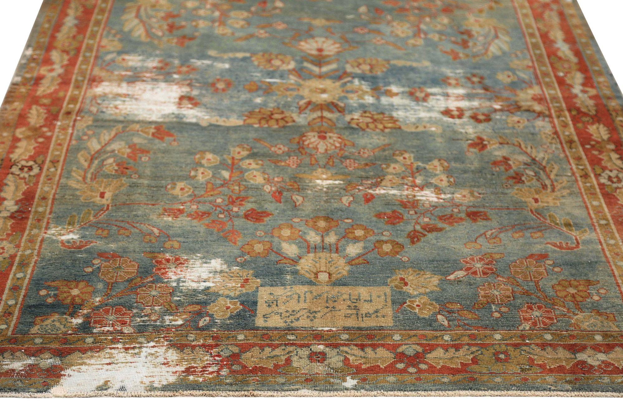 Entdecken Sie die Eleganz des persischen Farahan mit dem kleinen Teppich CIRCA 1910. Dieses exklusive Design aus Wolle und Blau ist perfekt, um Ihren Raum zu verschönern.